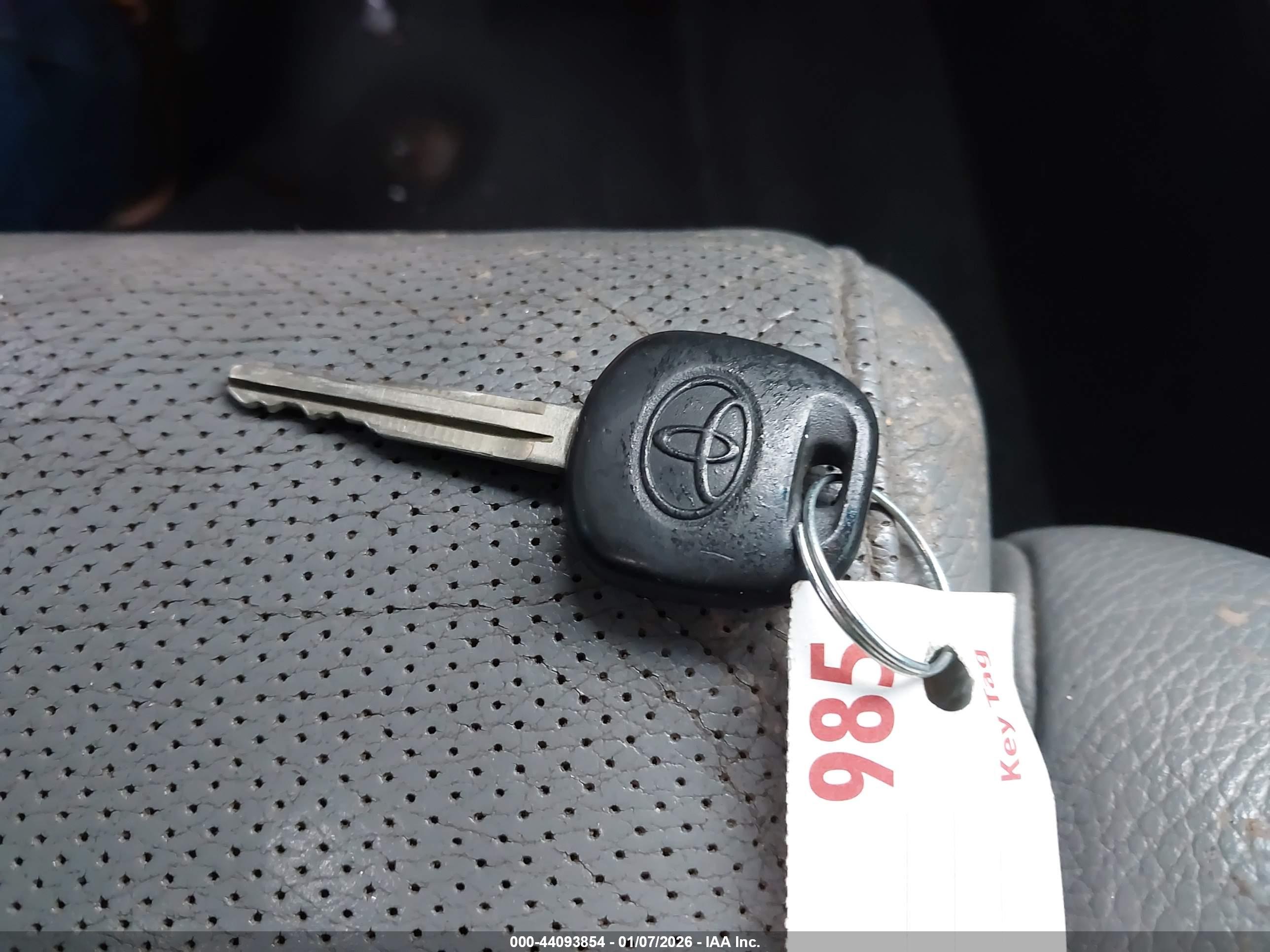 TOYOTA SEQUOIA image 11