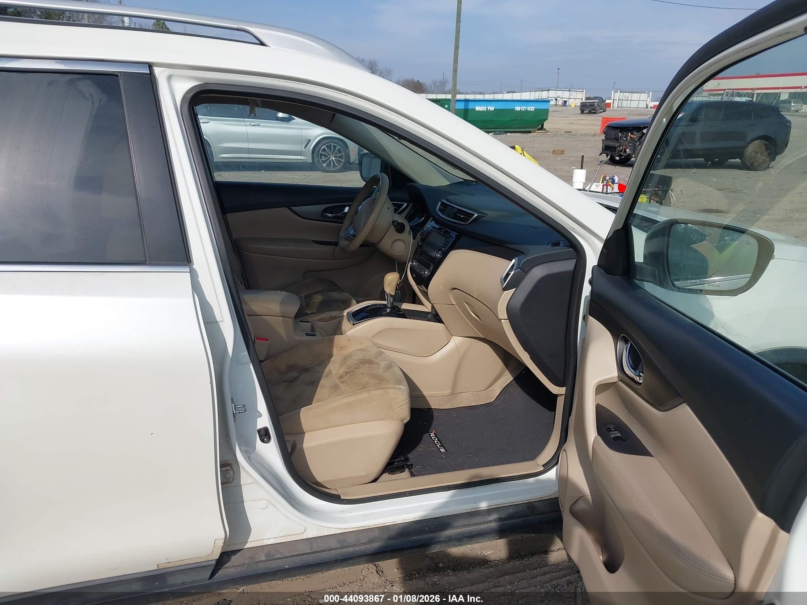 NISSAN ROGUE image 5