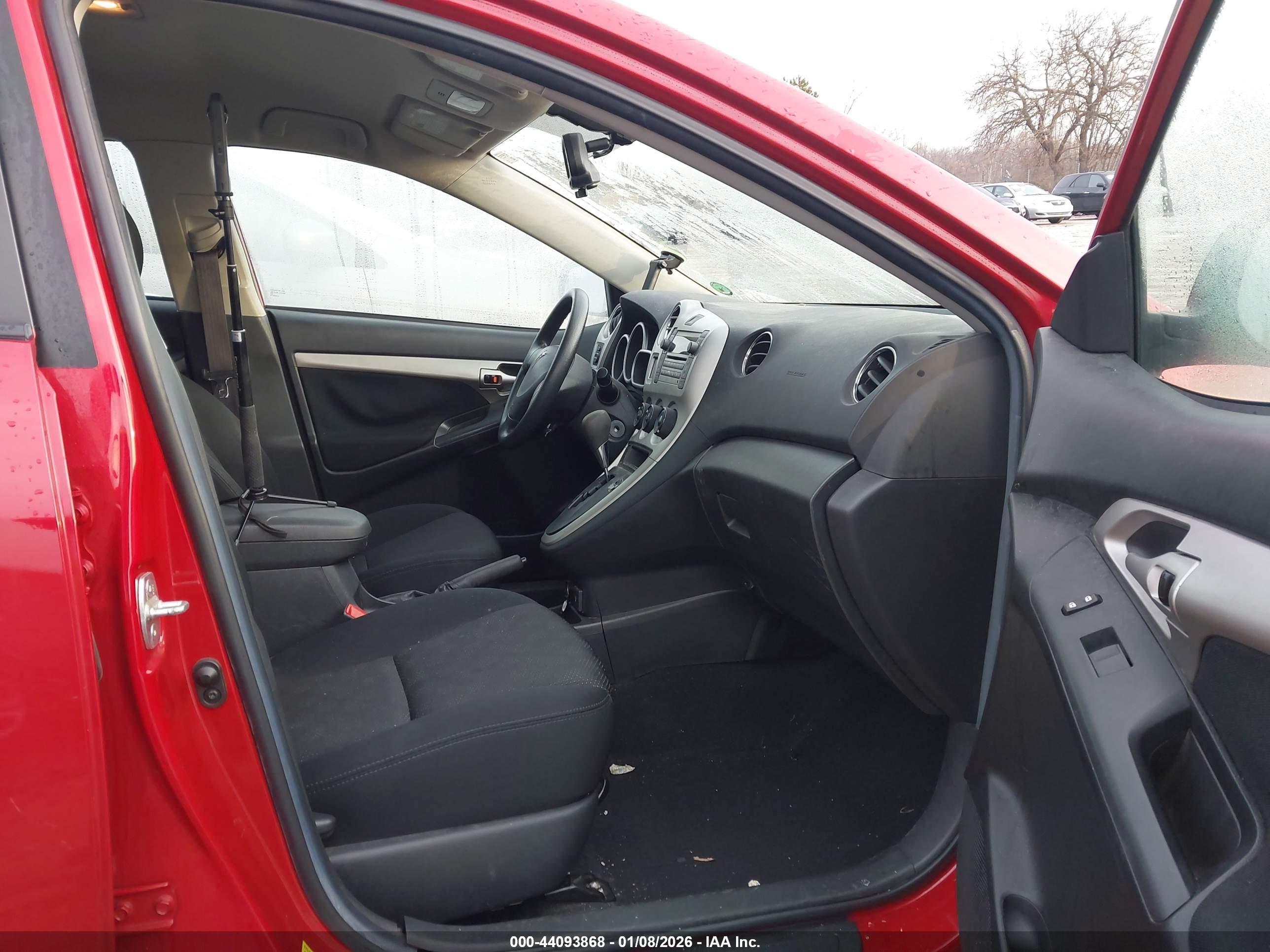 PONTIAC VIBE image 5