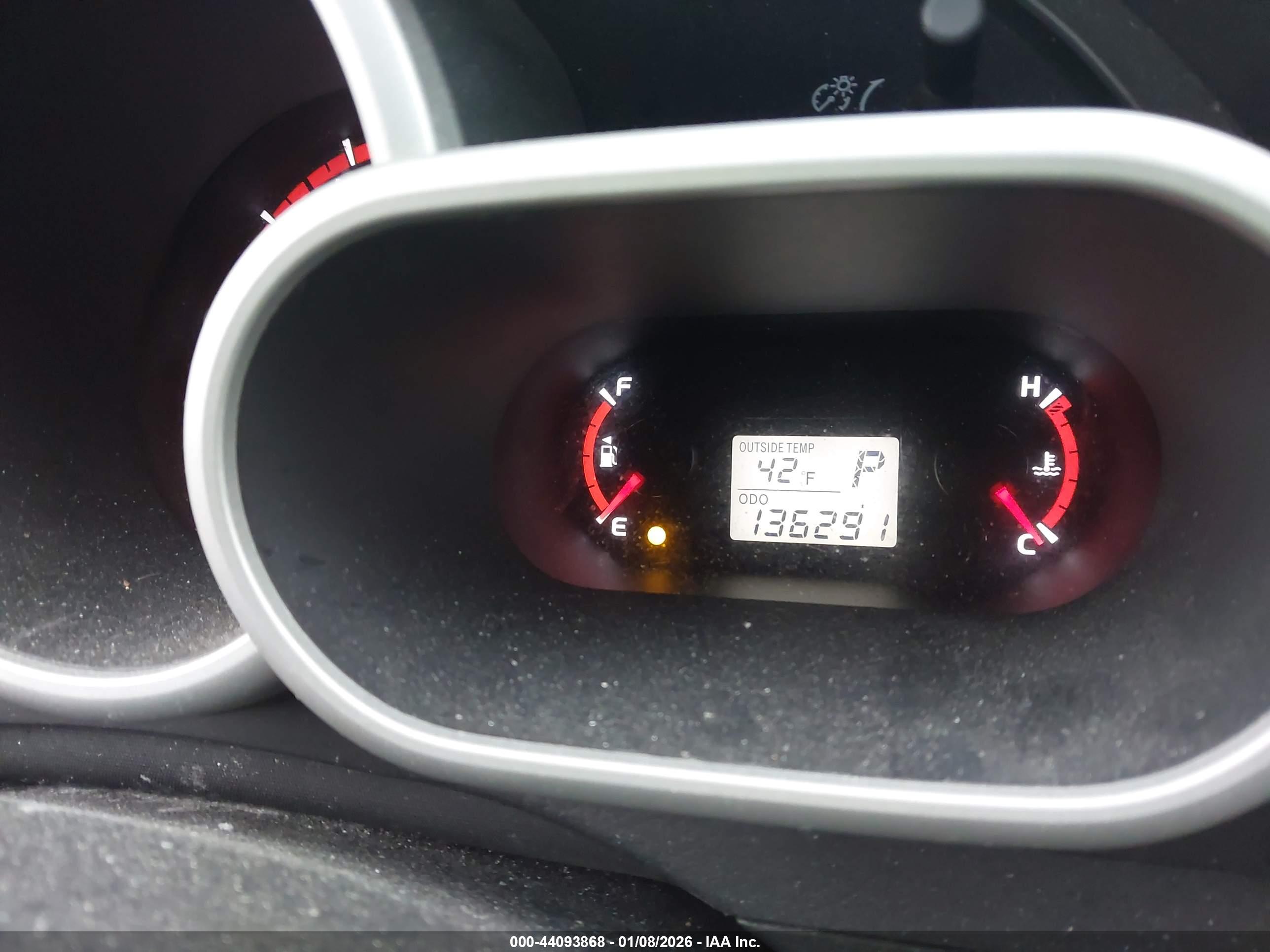 PONTIAC VIBE image 7