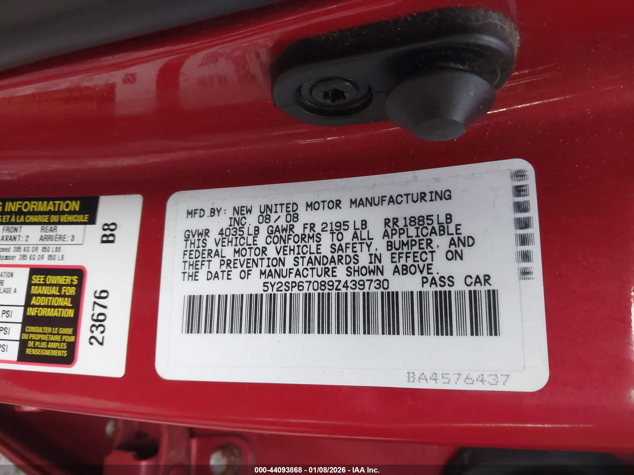 PONTIAC VIBE image 9