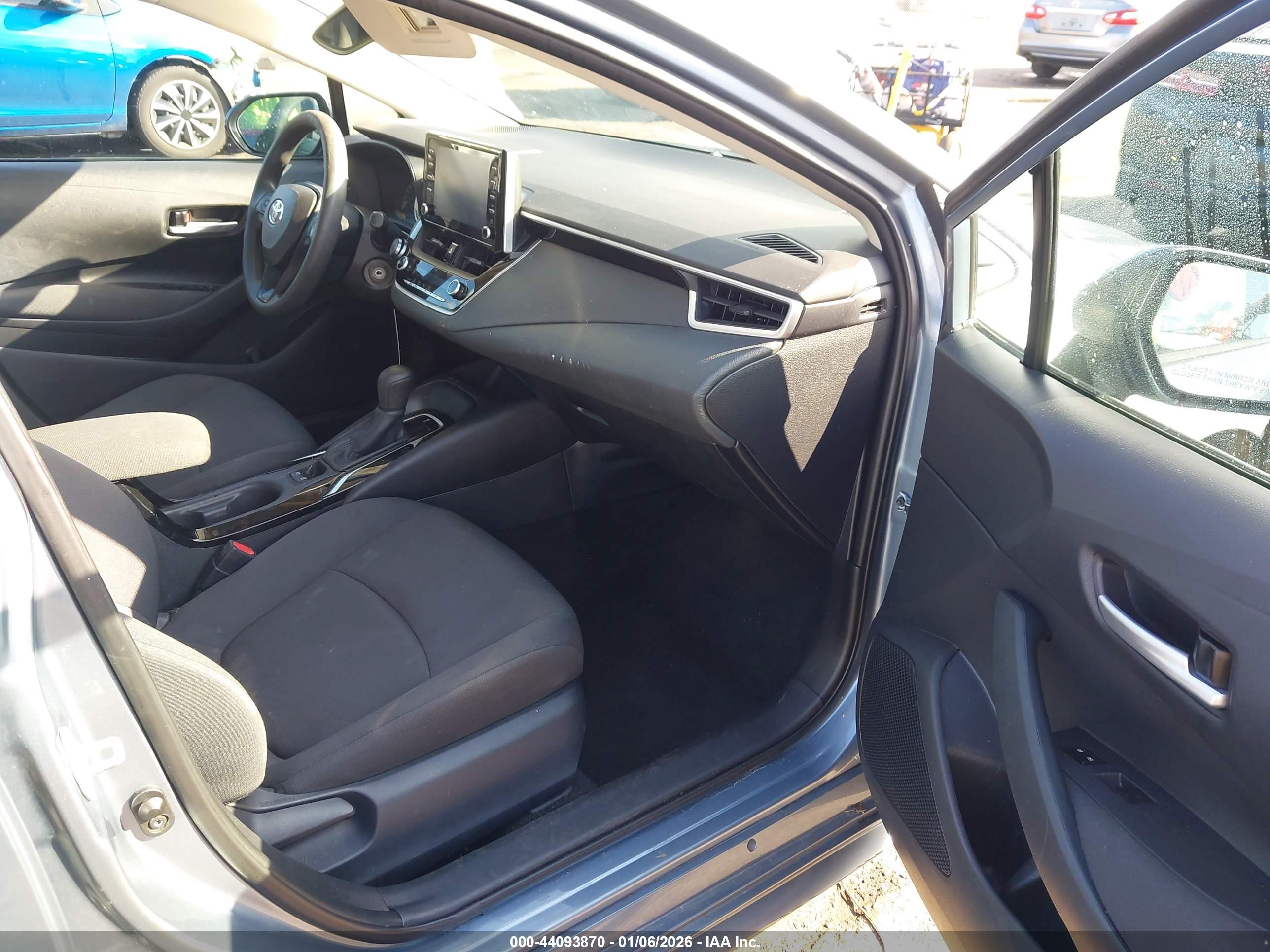 TOYOTA COROLLA image 5