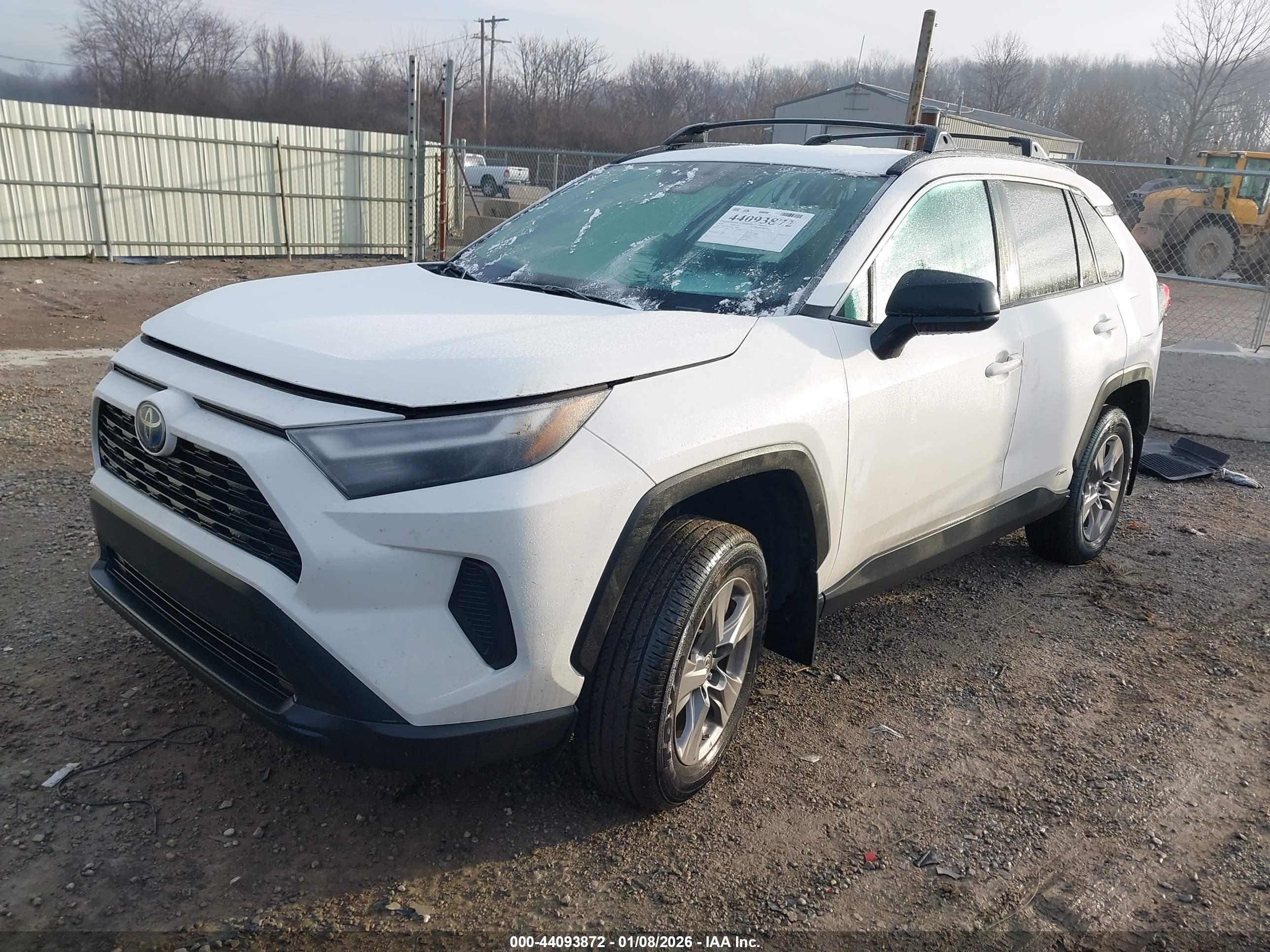 TOYOTA RAV4 image 2