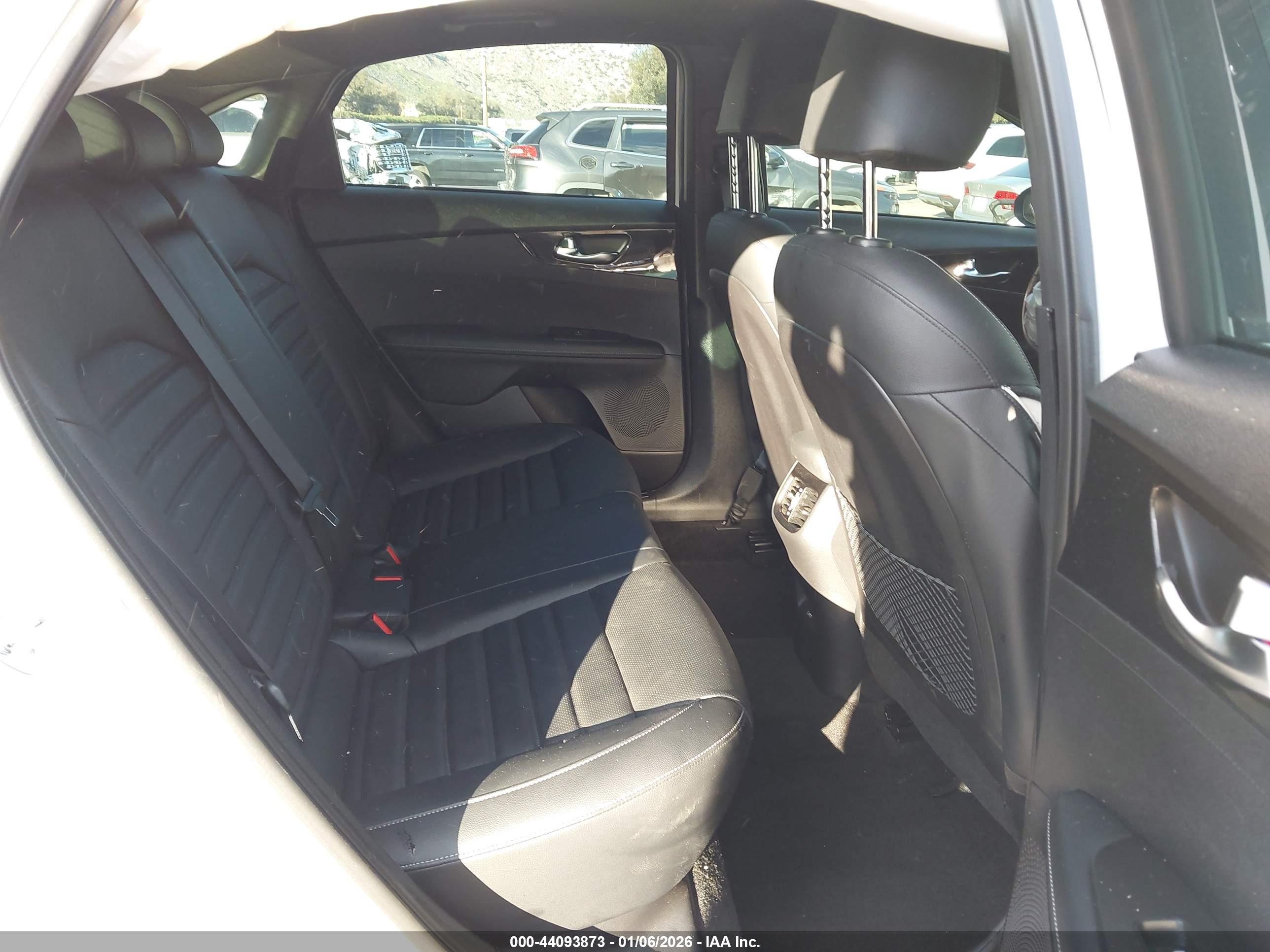 KIA FORTE image 8