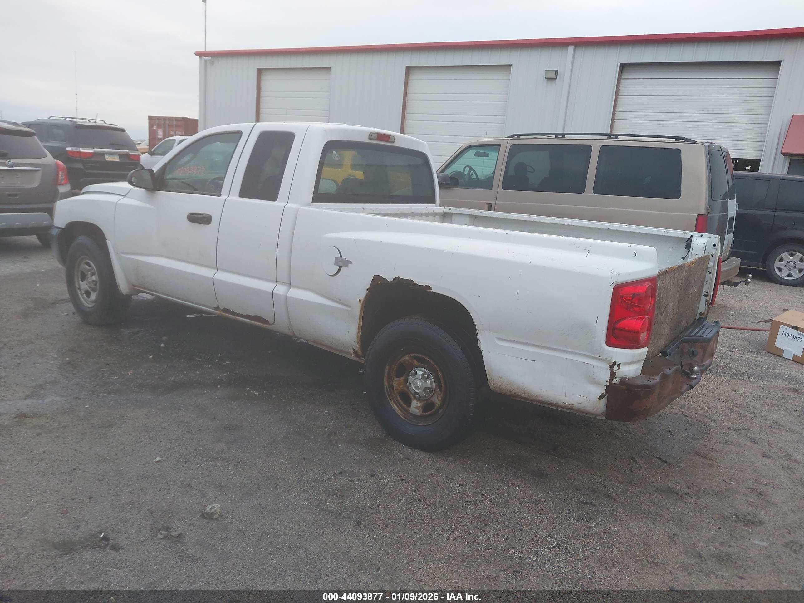 DODGE DAKOTA image 3