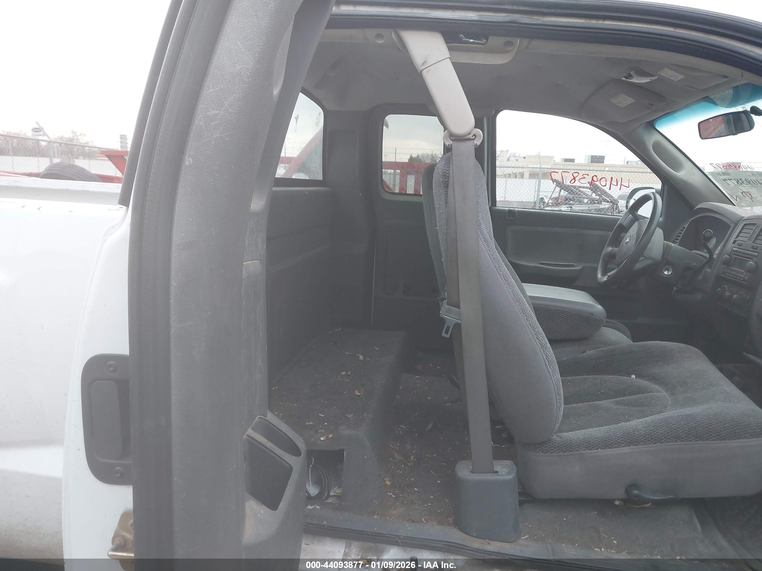 DODGE DAKOTA image 8