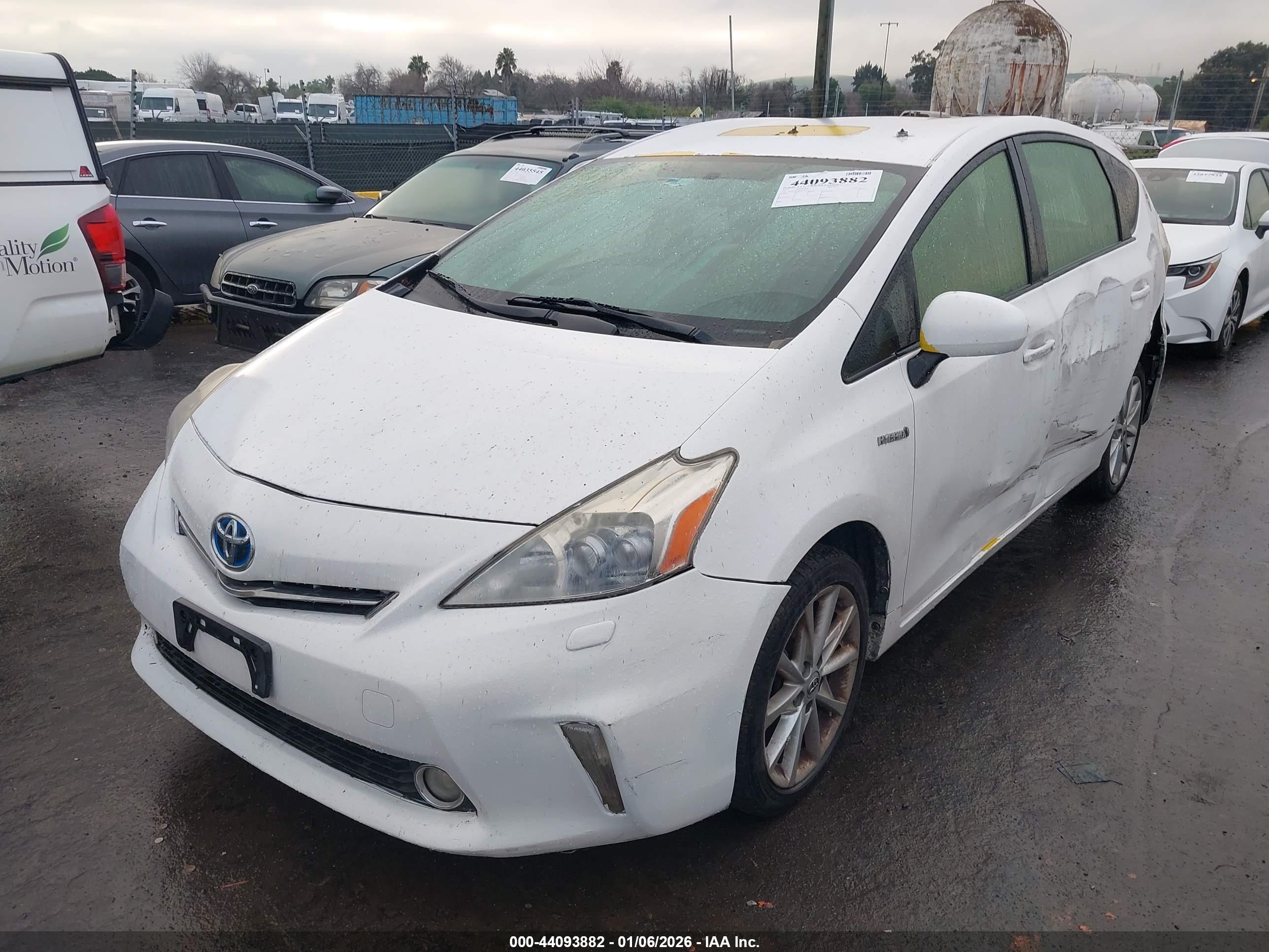 TOYOTA PRIUS image 2