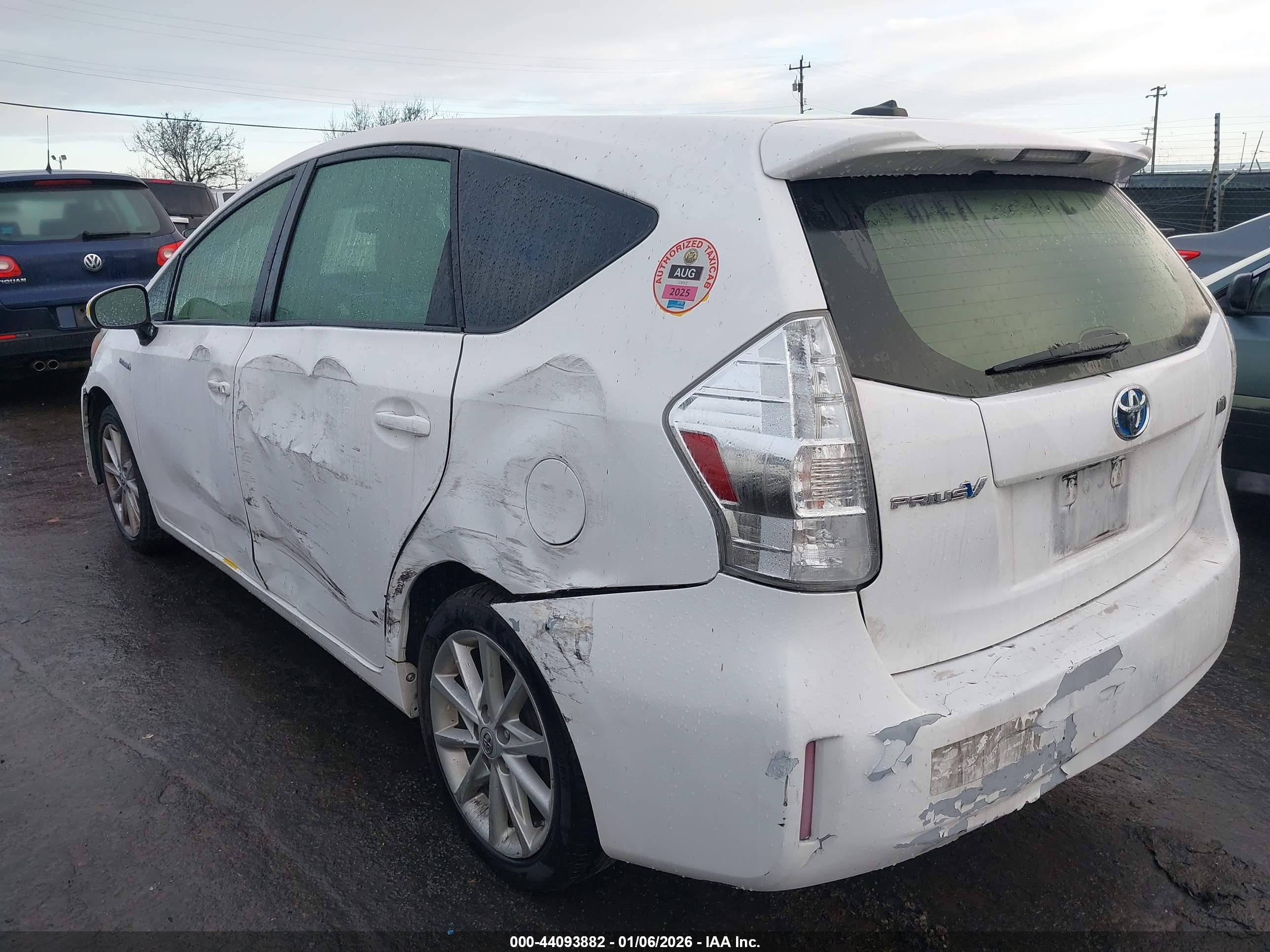 TOYOTA PRIUS image 6