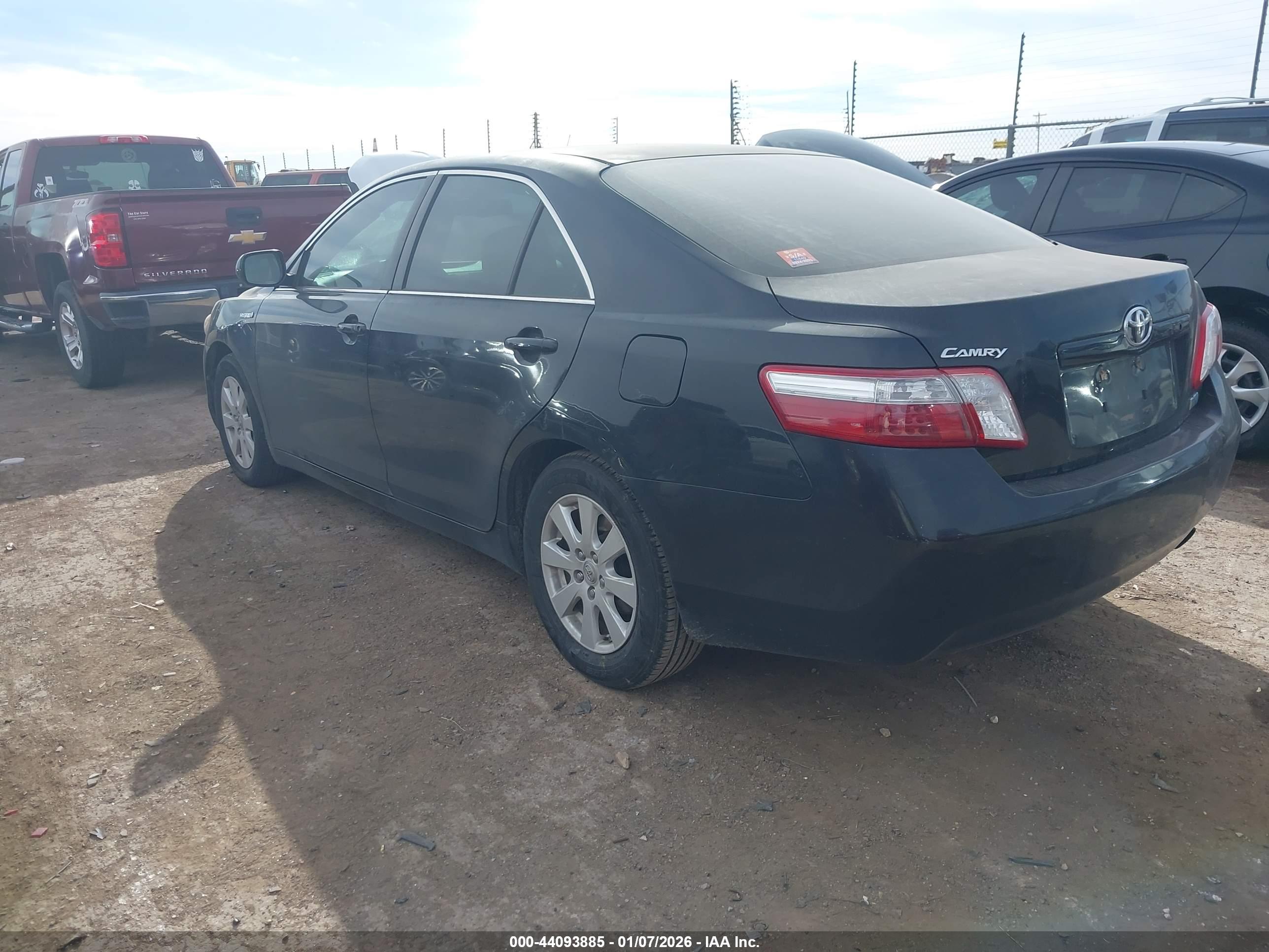 TOYOTA CAMRY image 3