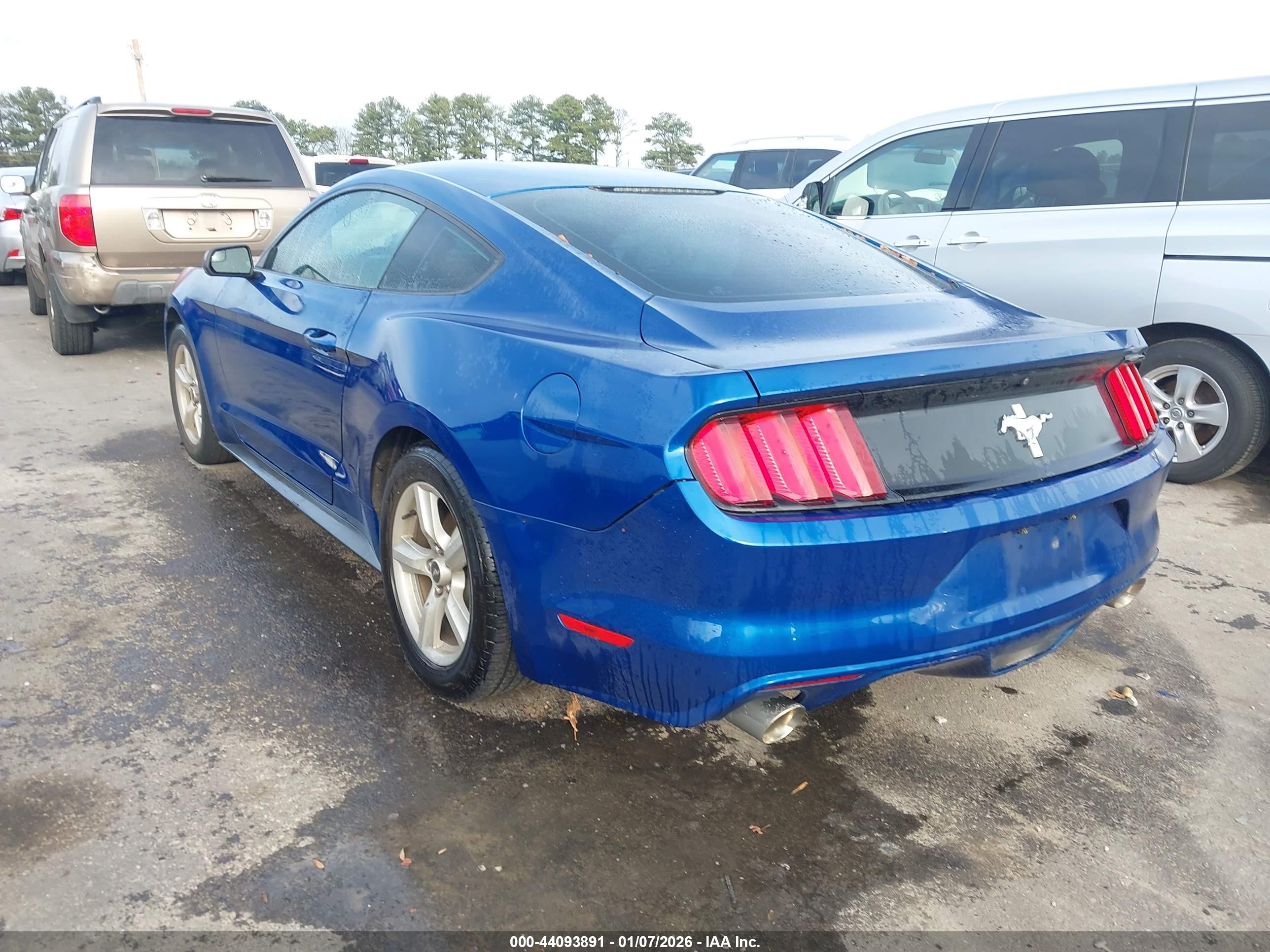 FORD MUSTANG image 3