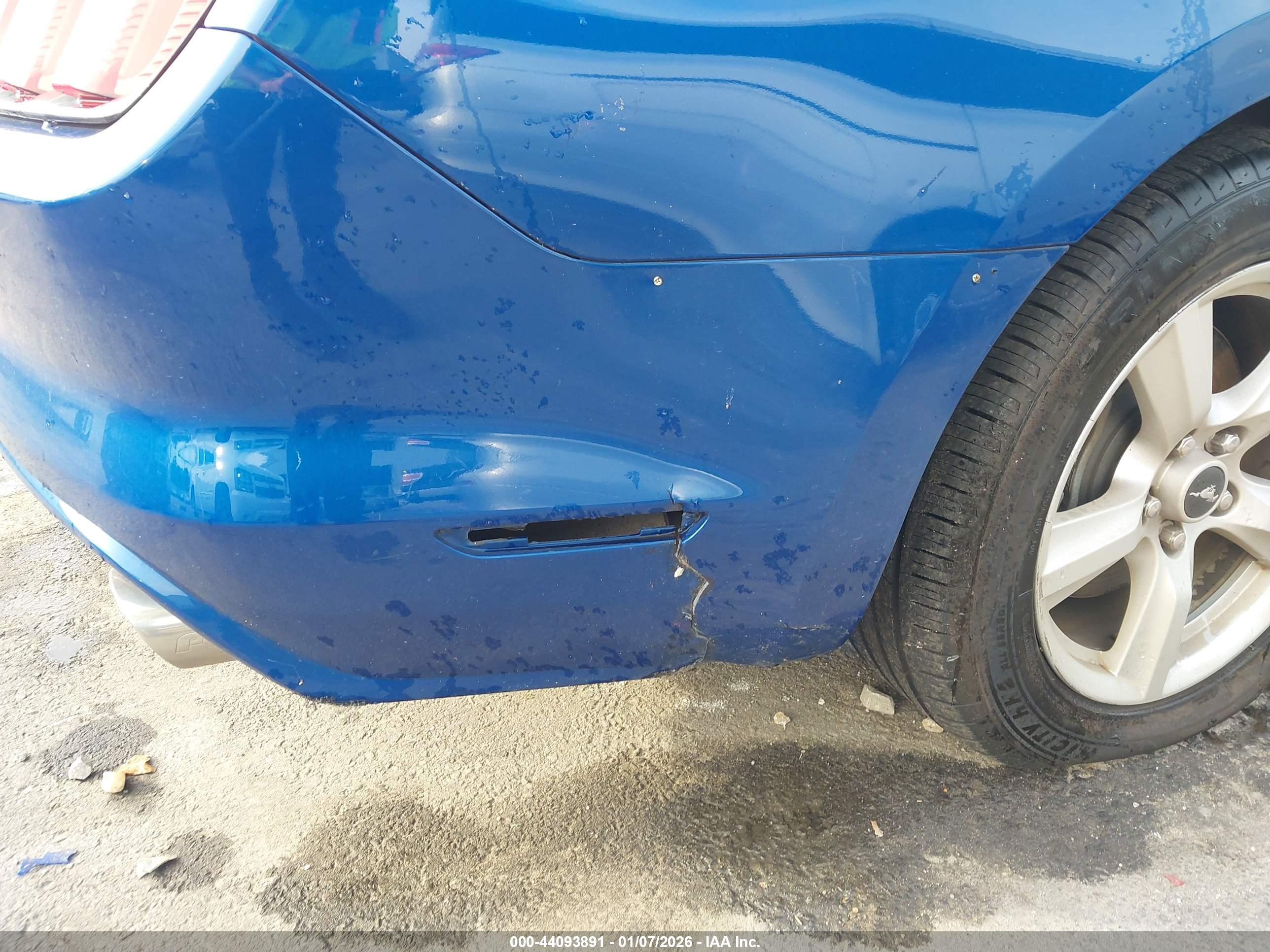 FORD MUSTANG image 6