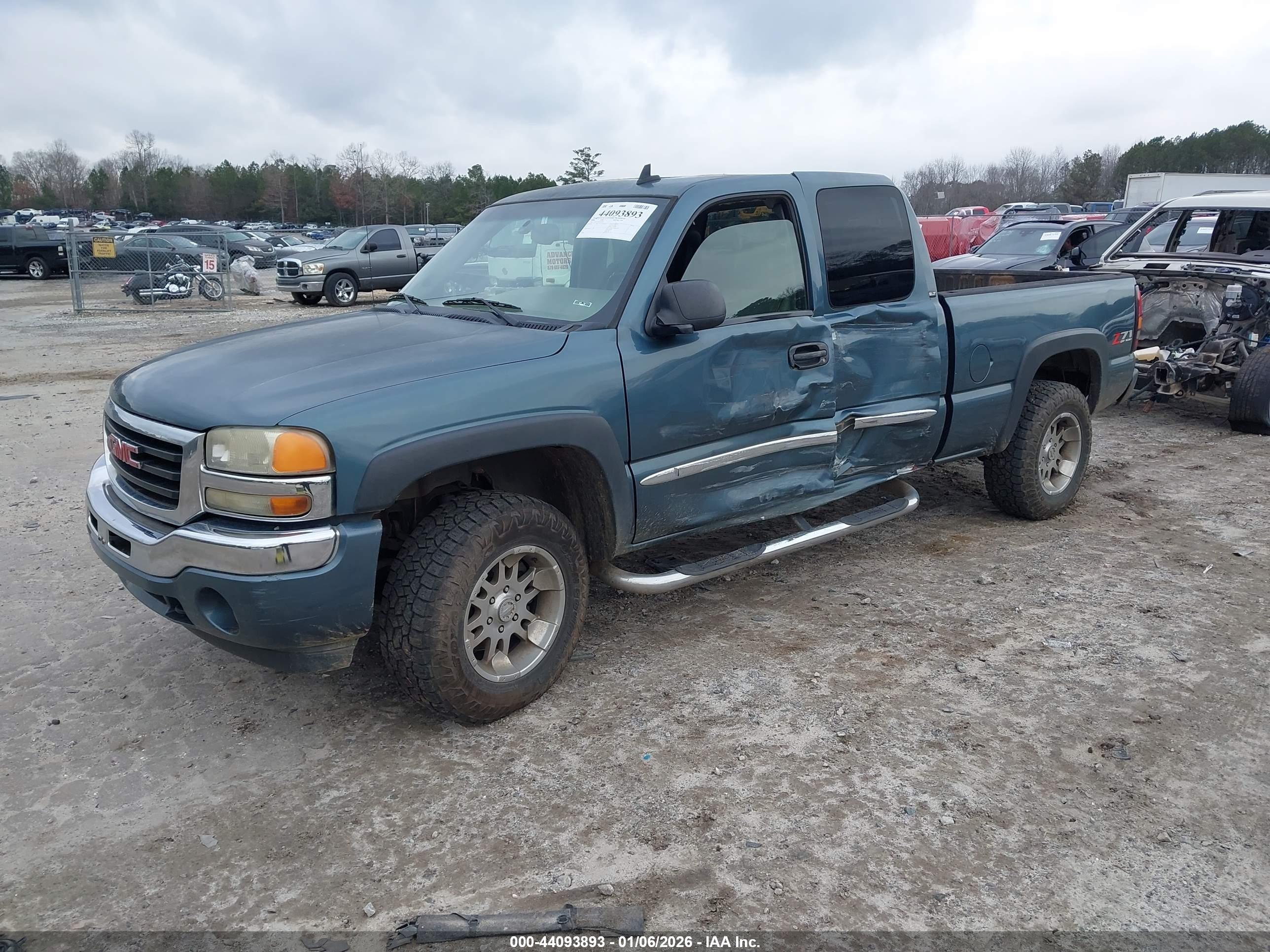 GMC SIERRA image 2