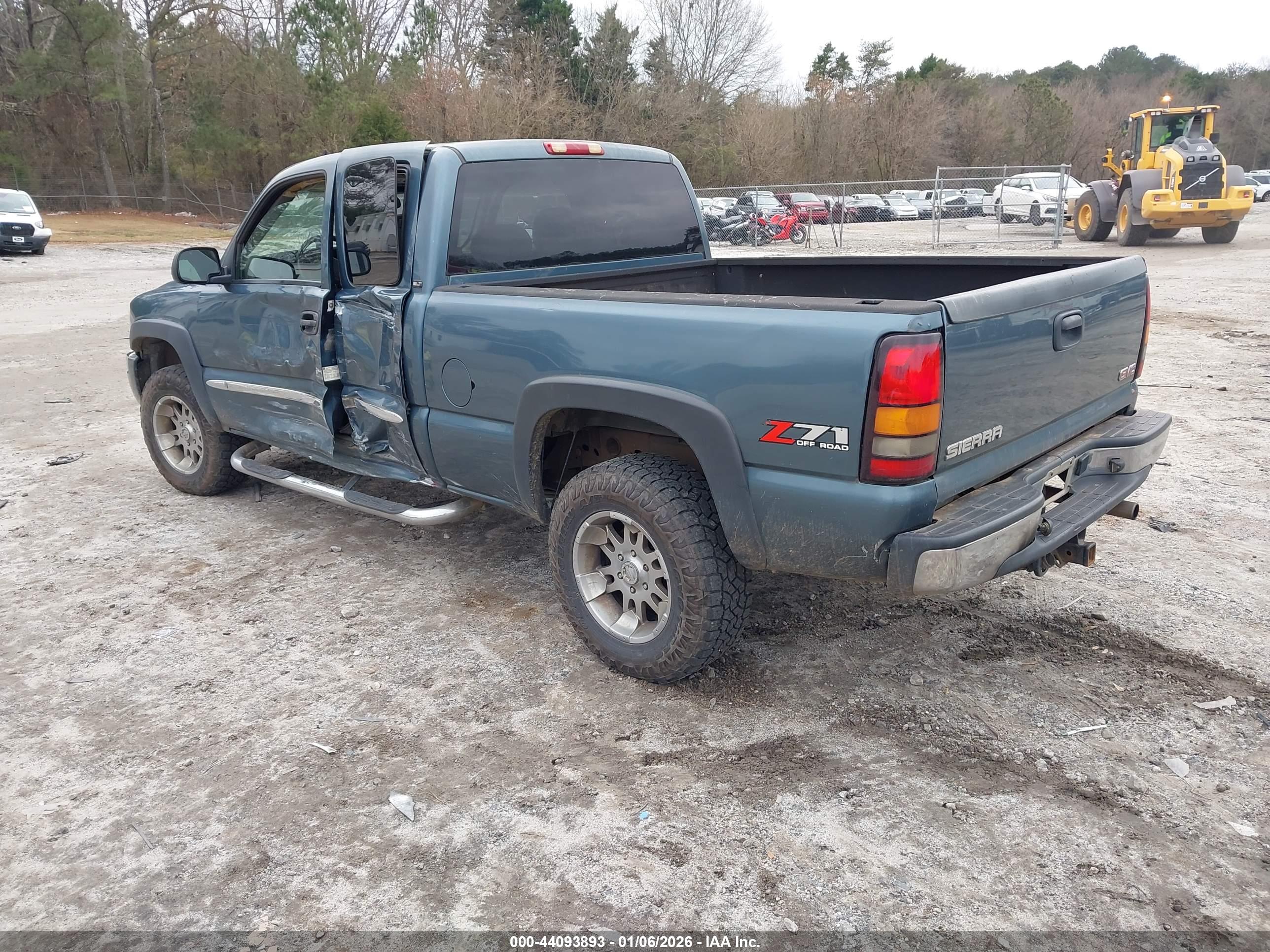 GMC SIERRA image 3