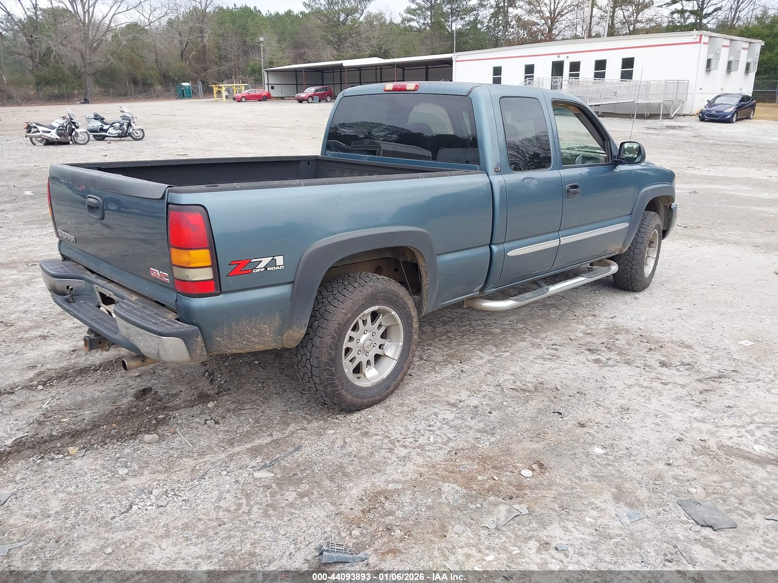 GMC SIERRA image 4