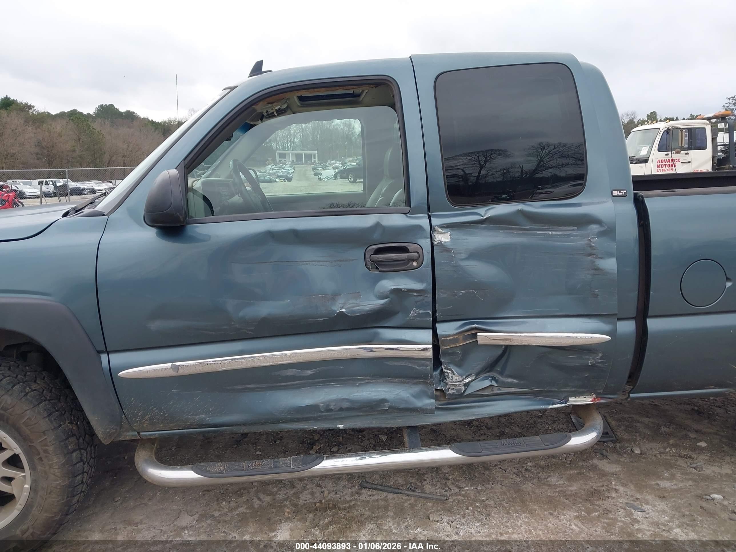 GMC SIERRA image 6