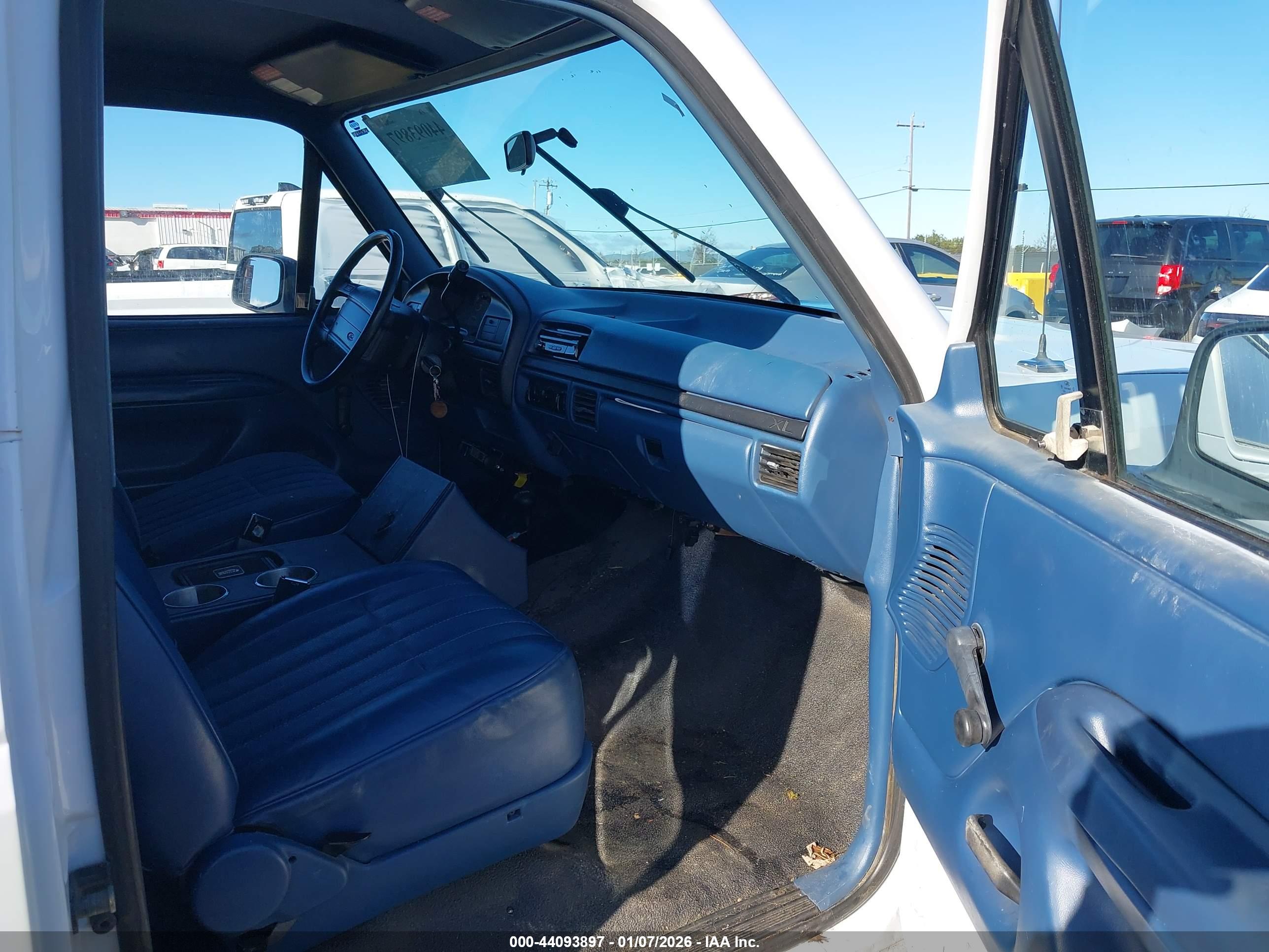 FORD BRONCO image 5