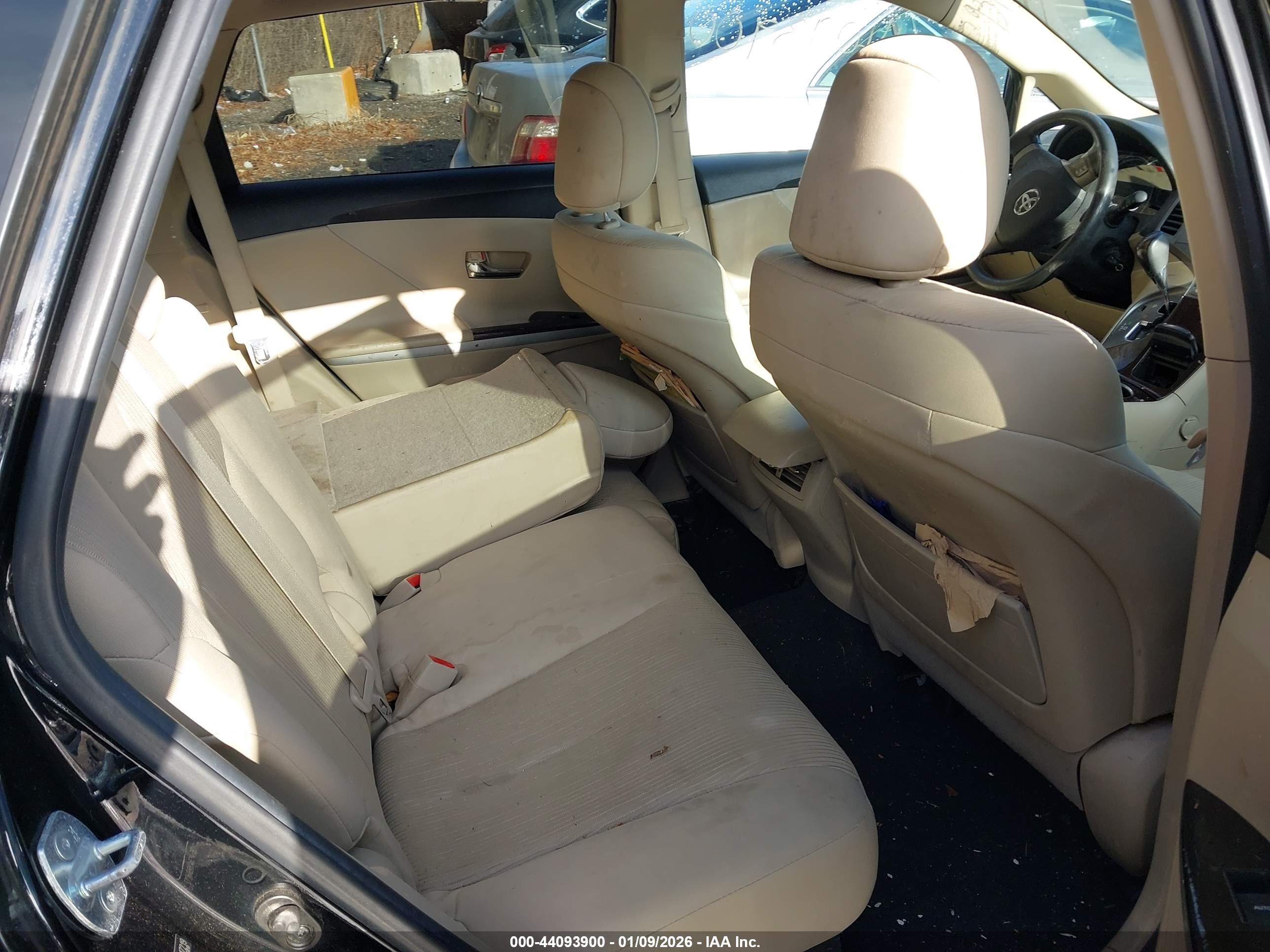 TOYOTA VENZA image 8