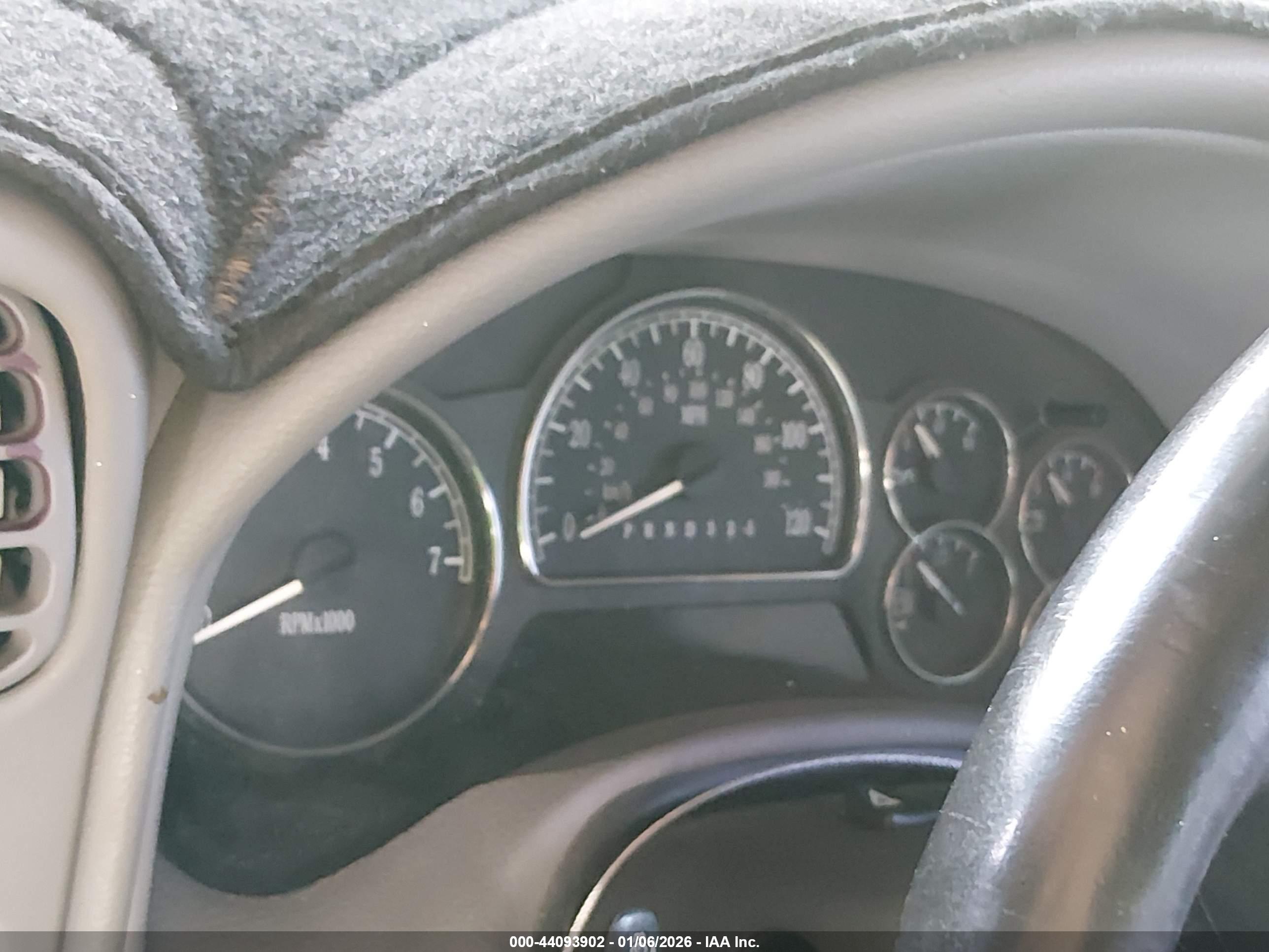 BUICK RAINIER image 7