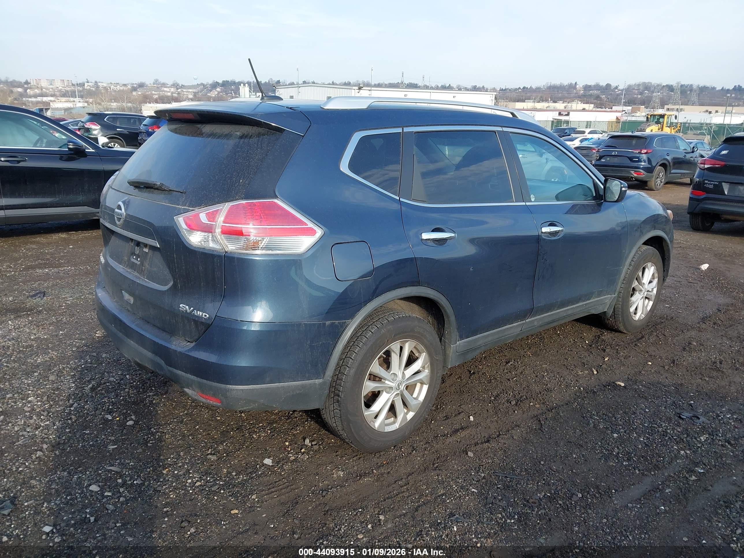 NISSAN ROGUE image 4