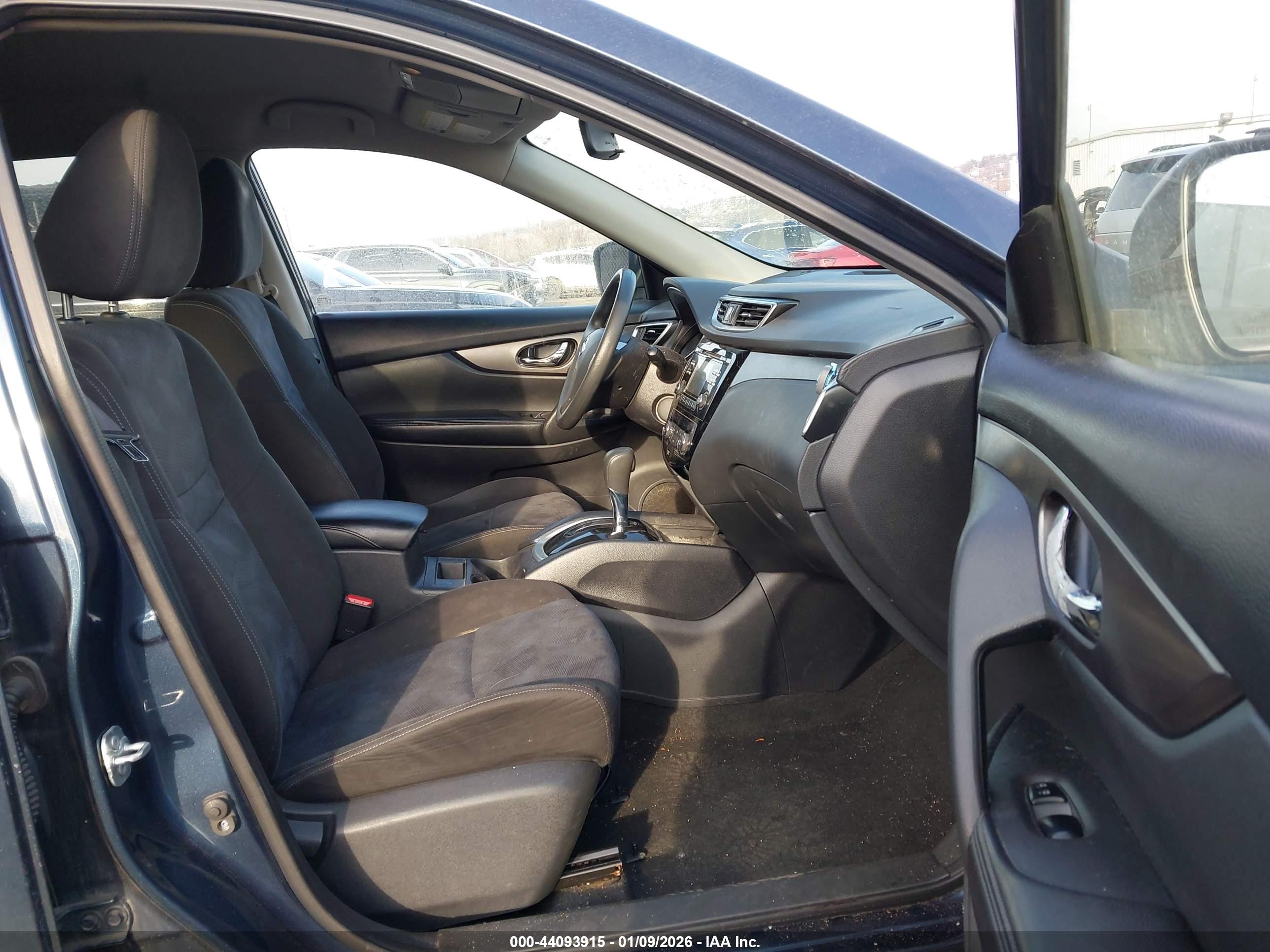 NISSAN ROGUE image 5