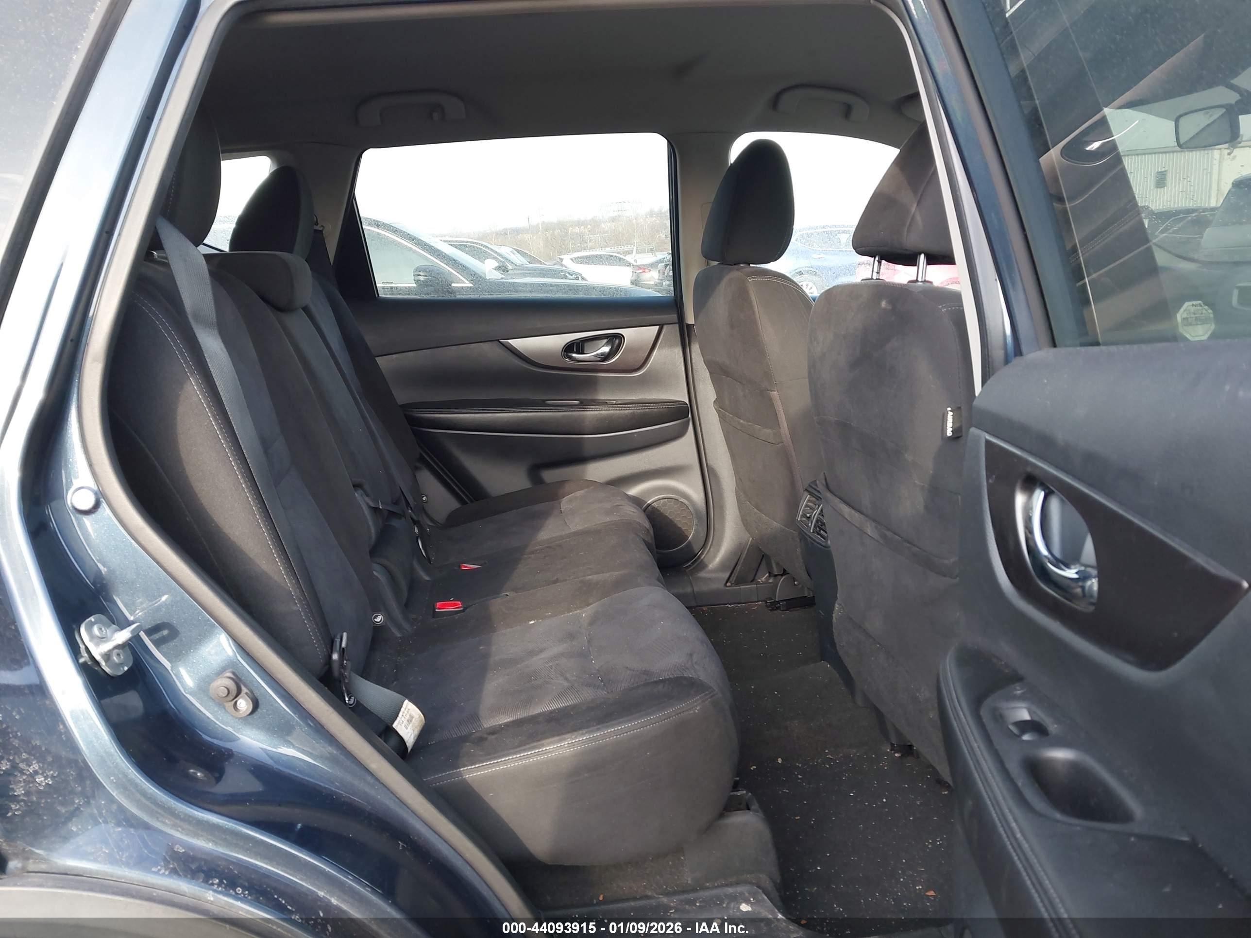 NISSAN ROGUE image 8