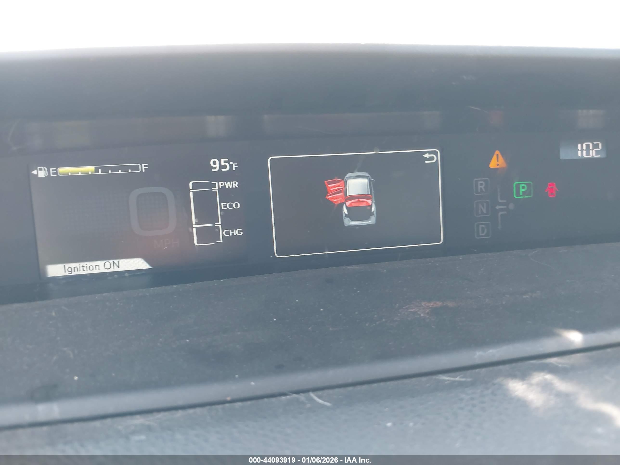 TOYOTA PRIUS image 7