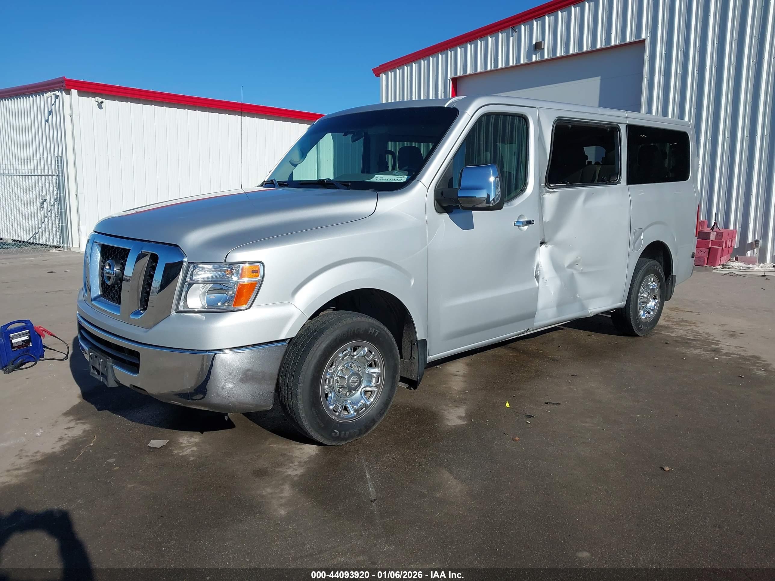 NISSAN NV image 2