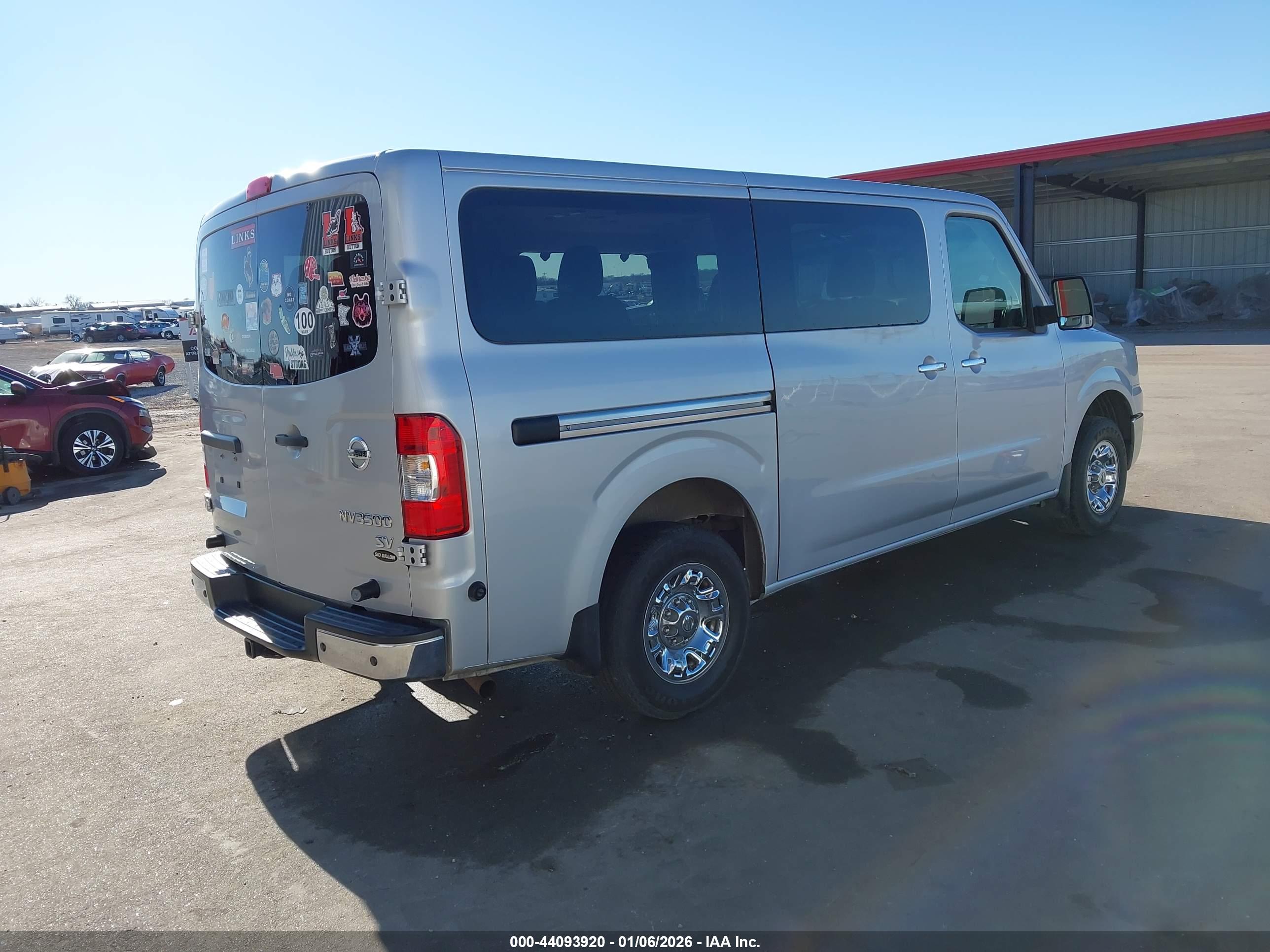 NISSAN NV image 4
