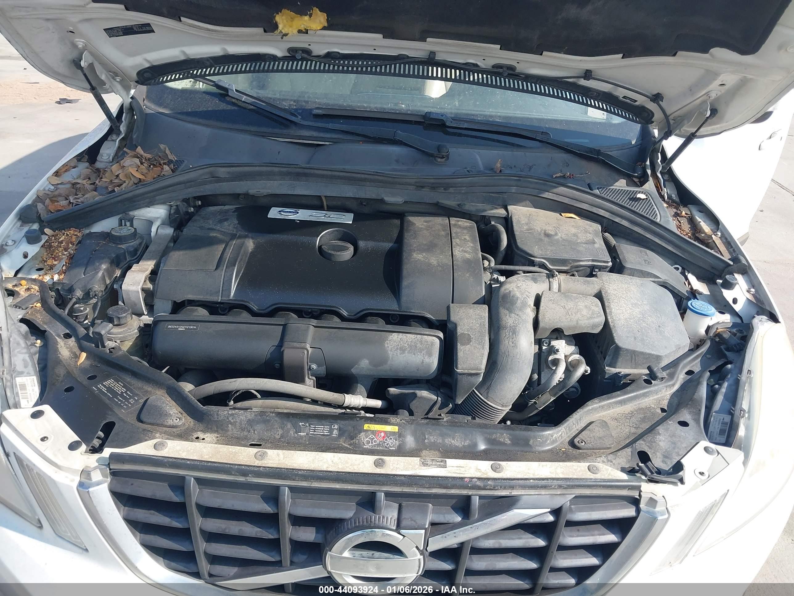 VOLVO XC60 image 10
