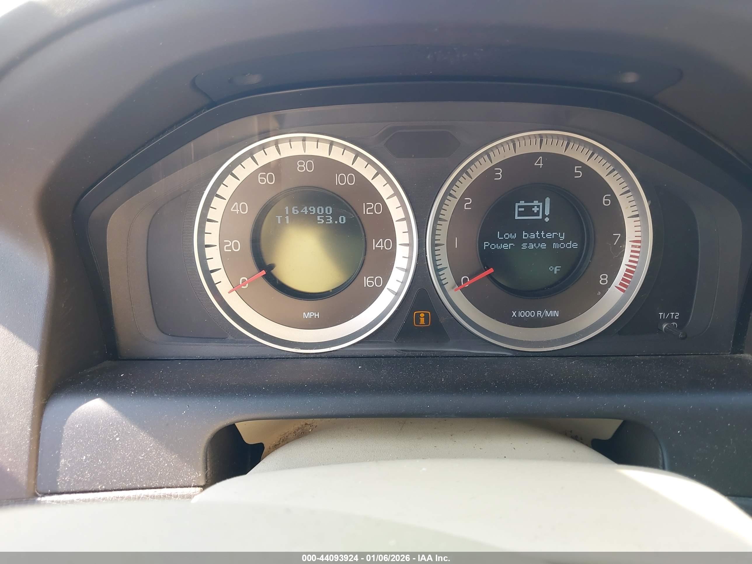 VOLVO XC60 image 7