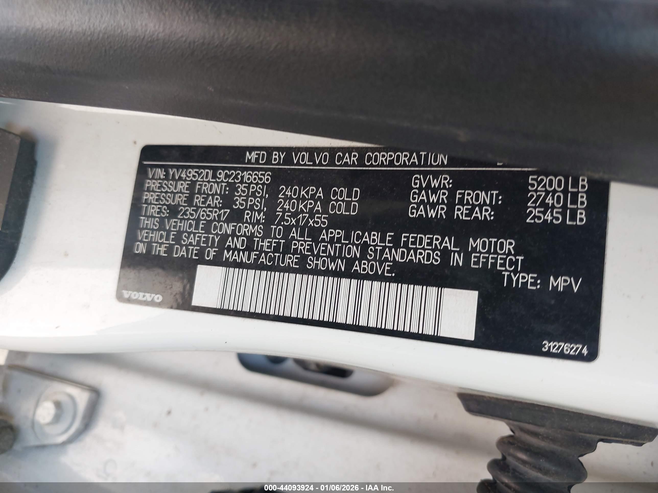 VOLVO XC60 image 9