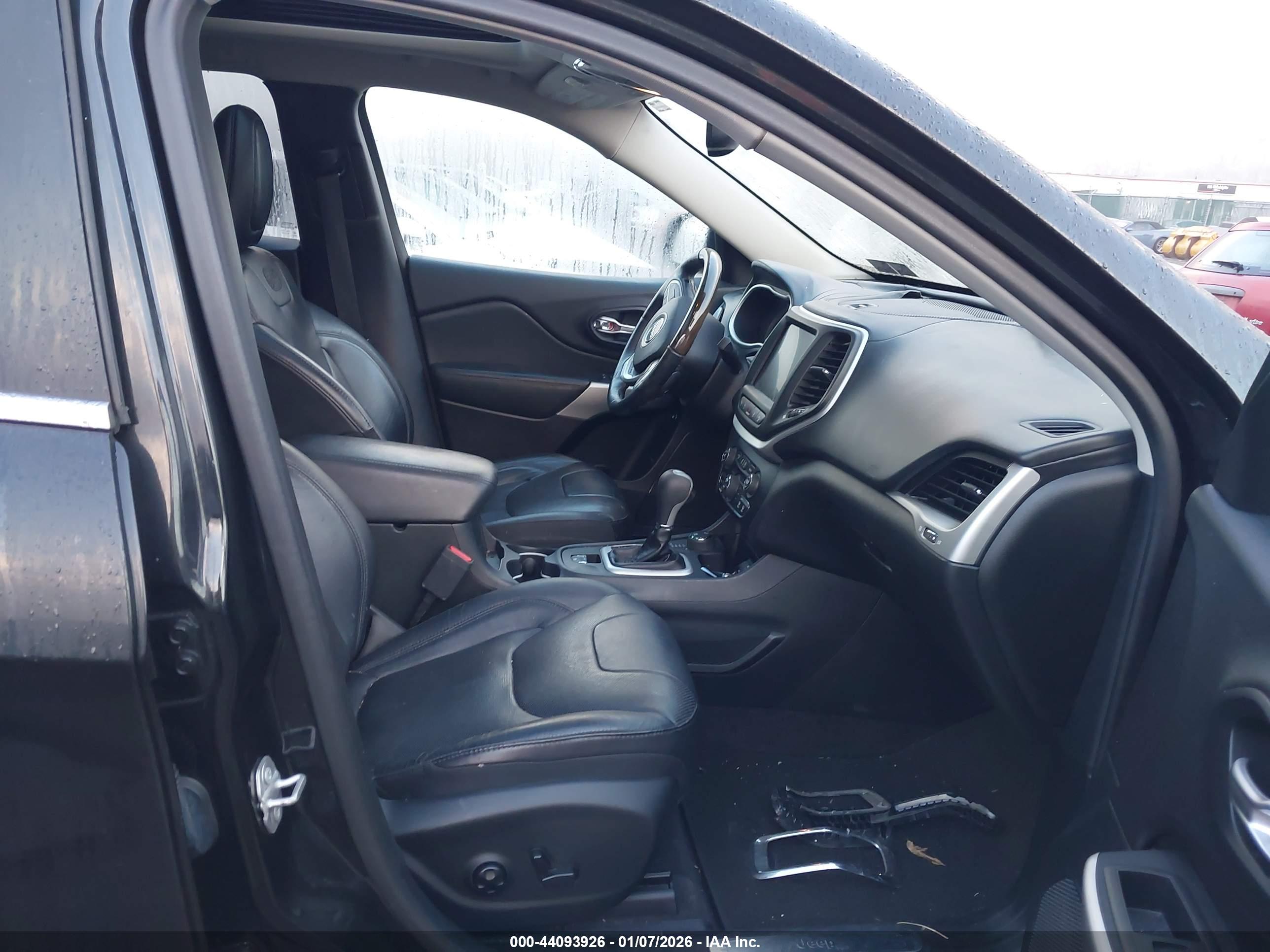 JEEP CHEROKEE image 5