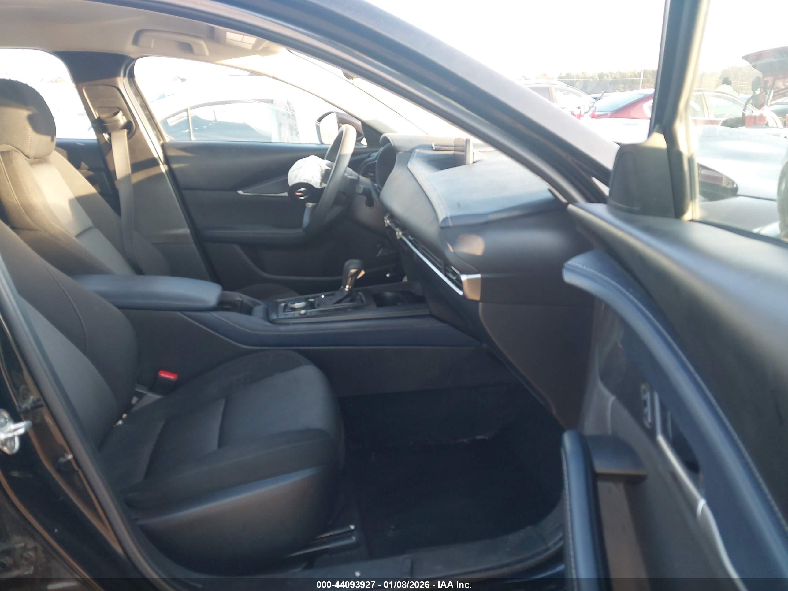 MAZDA CX-30 image 5