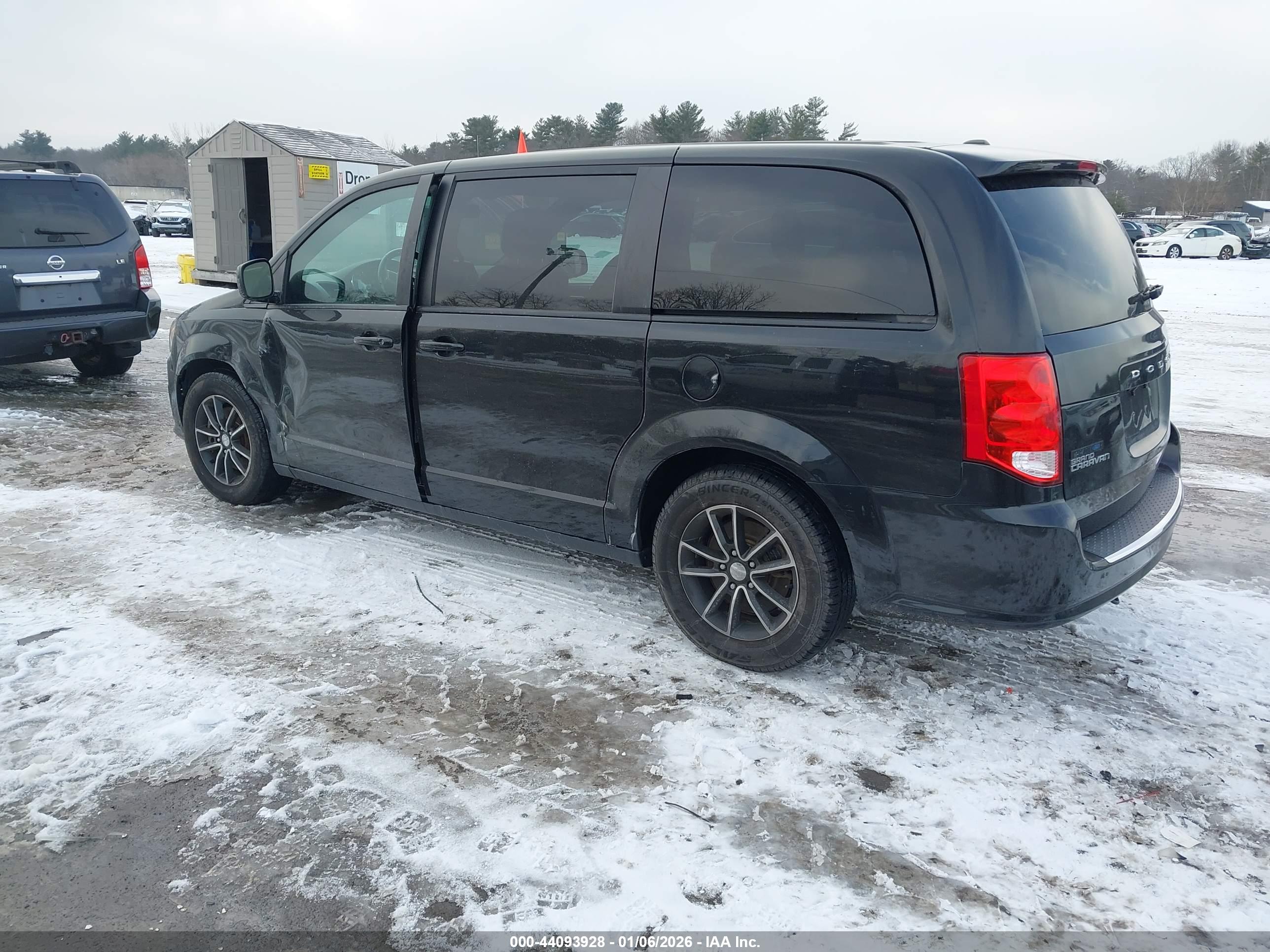 DODGE GRAND image 3