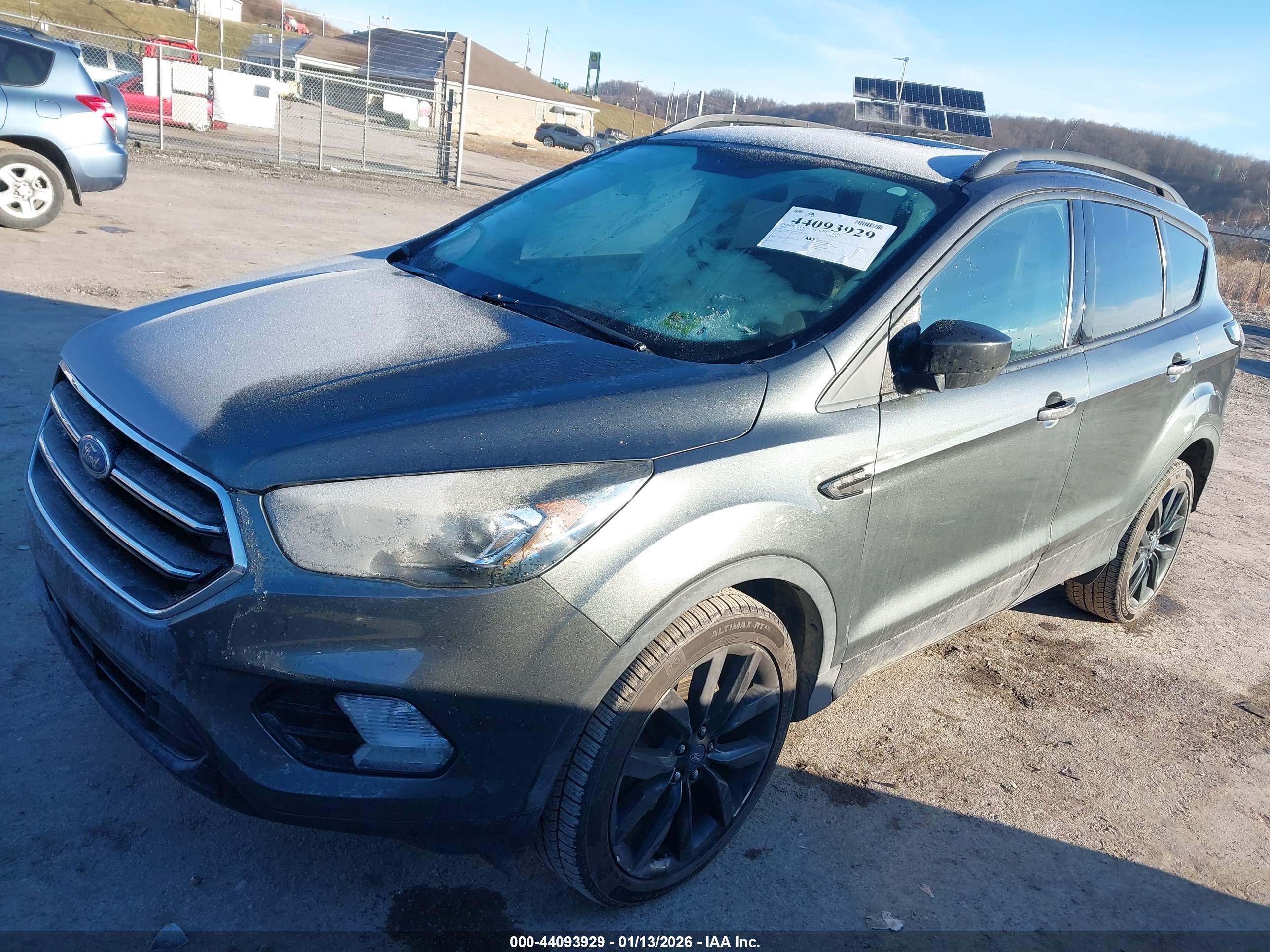 FORD ESCAPE image 2
