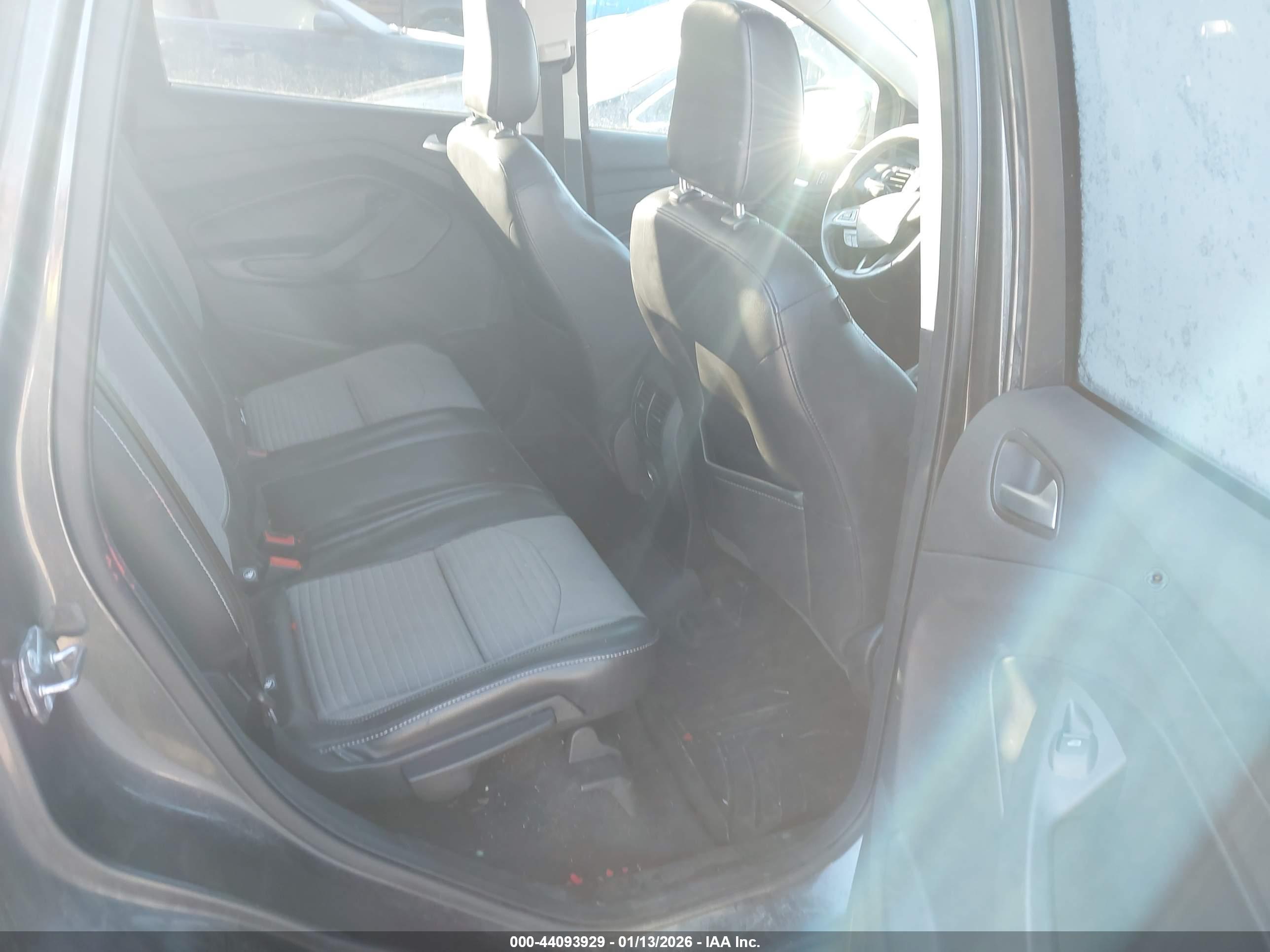 FORD ESCAPE image 8