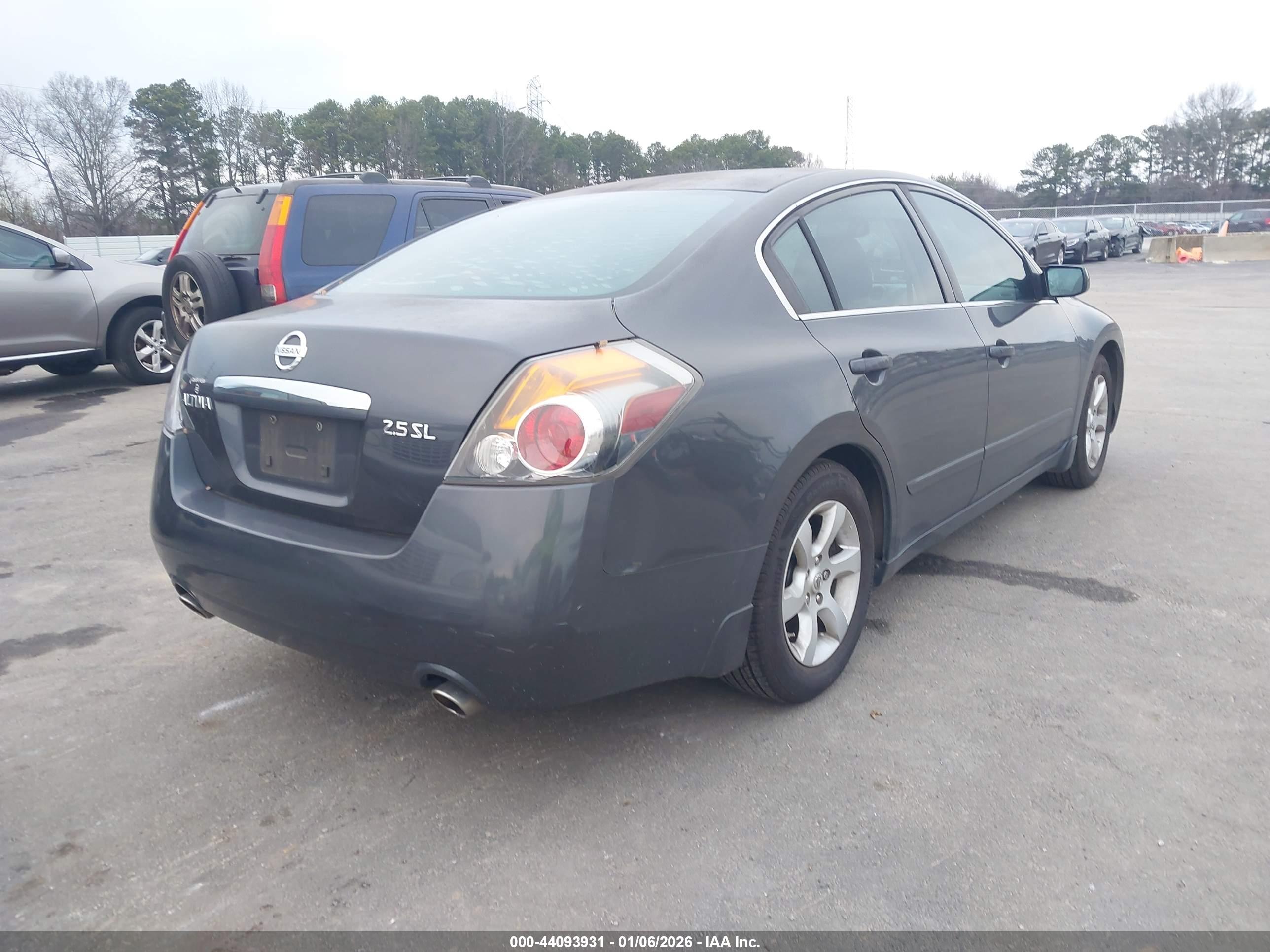 NISSAN ALTIMA image 4