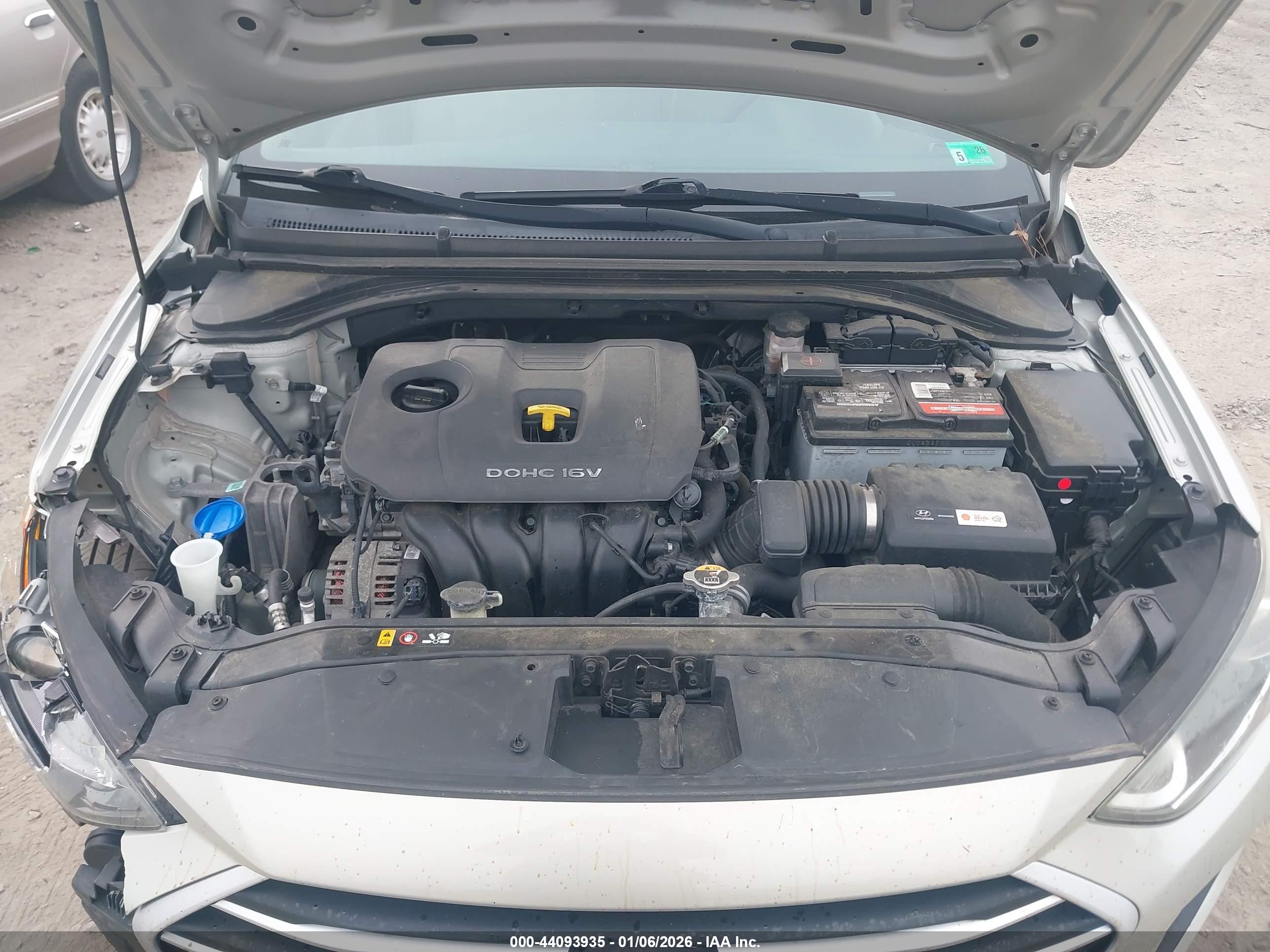 HYUNDAI ELANTRA image 10