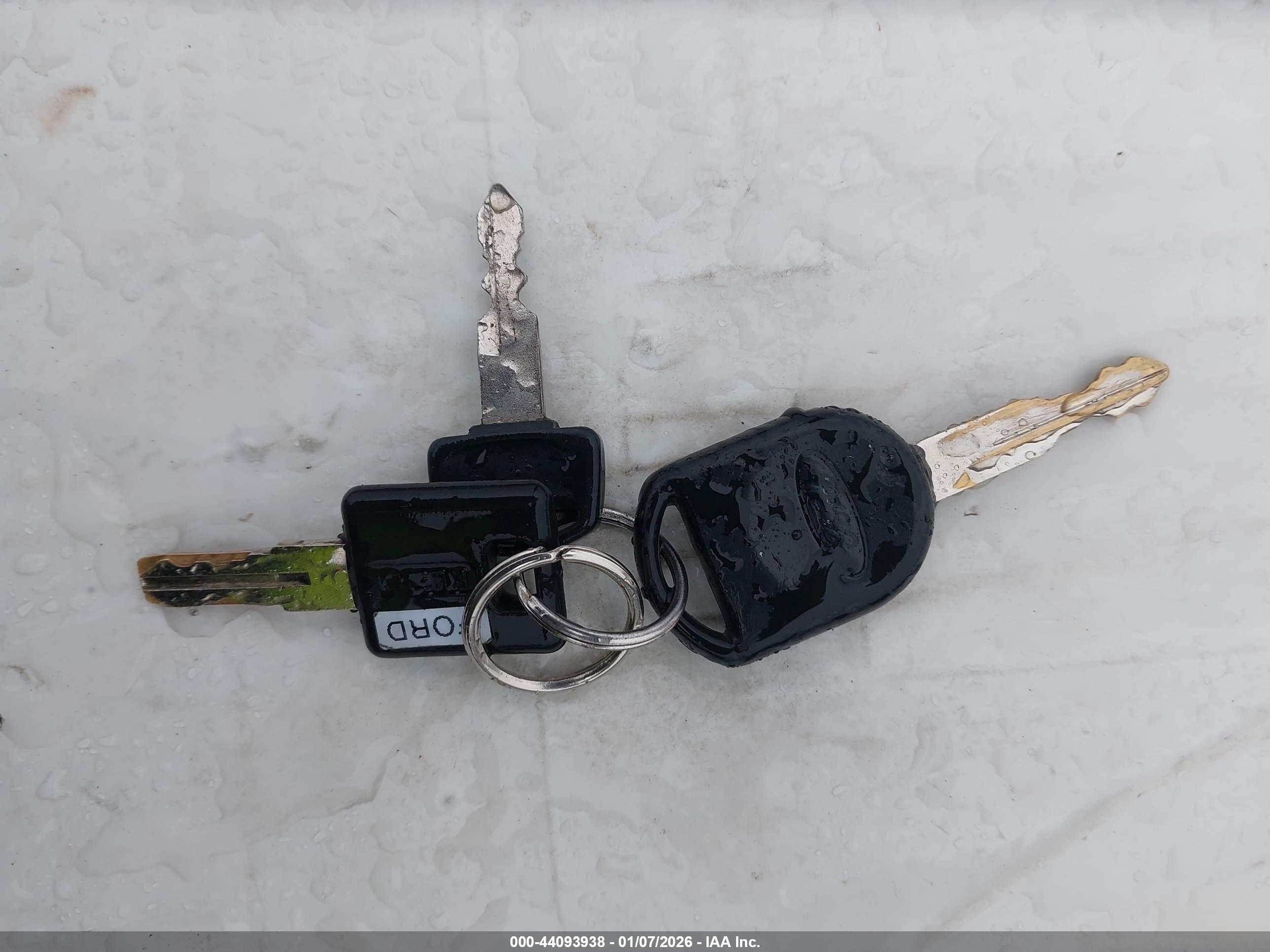 FORD E-250 image 11