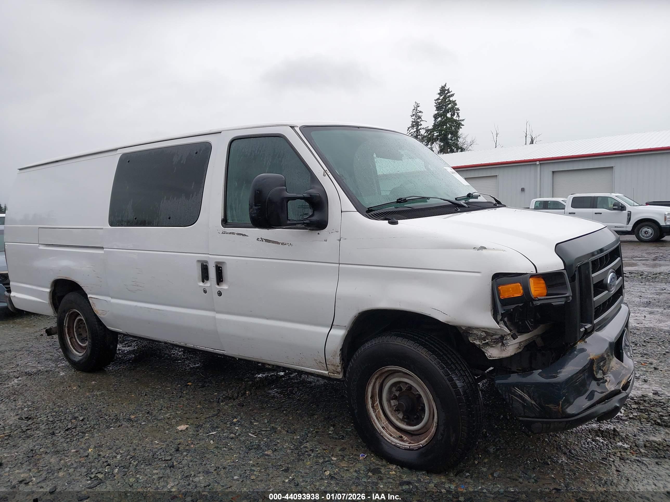 FORD E-250 image 6