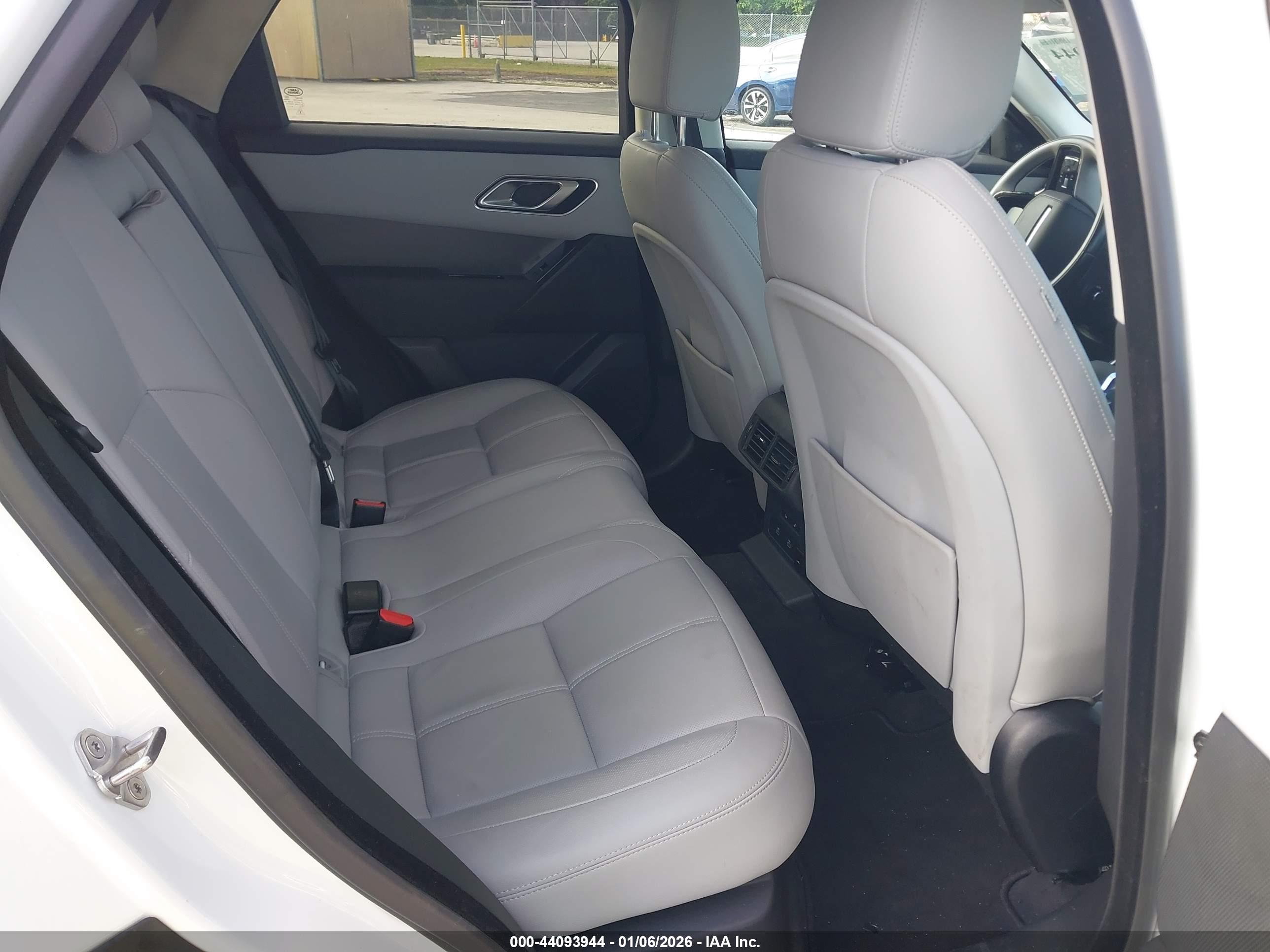 LAND ROVER image 8
