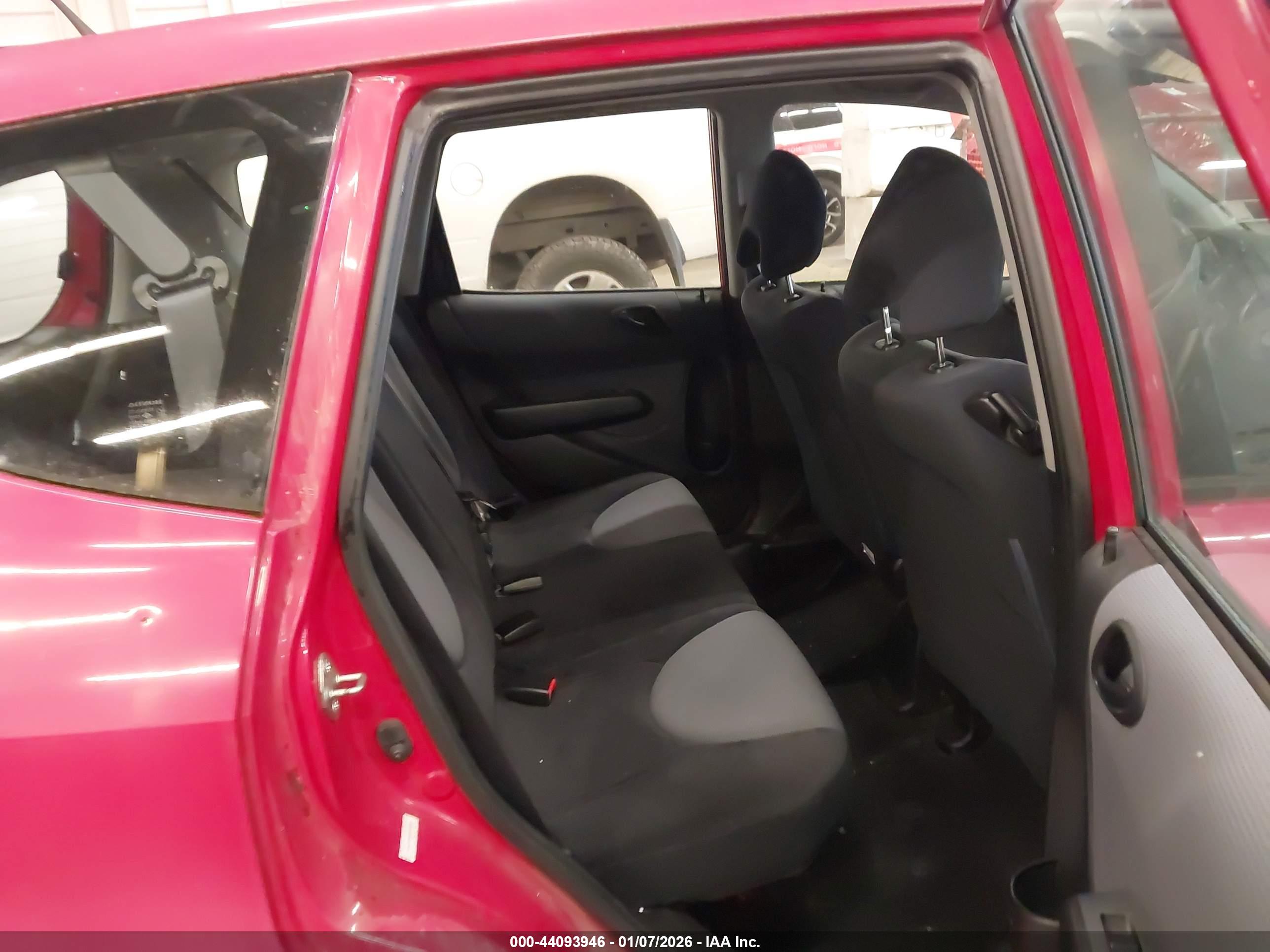 HONDA FIT image 8