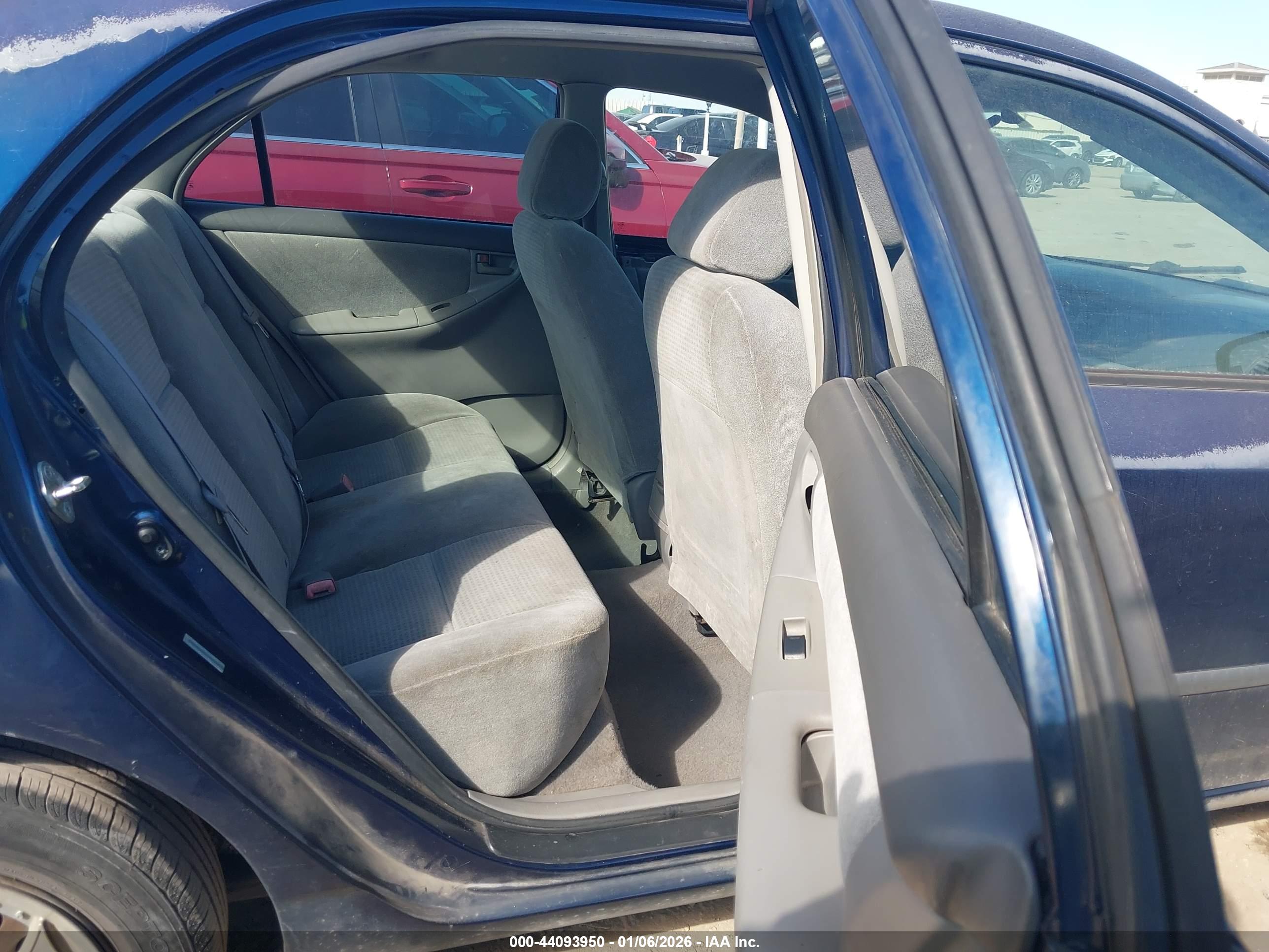 TOYOTA COROLLA image 8