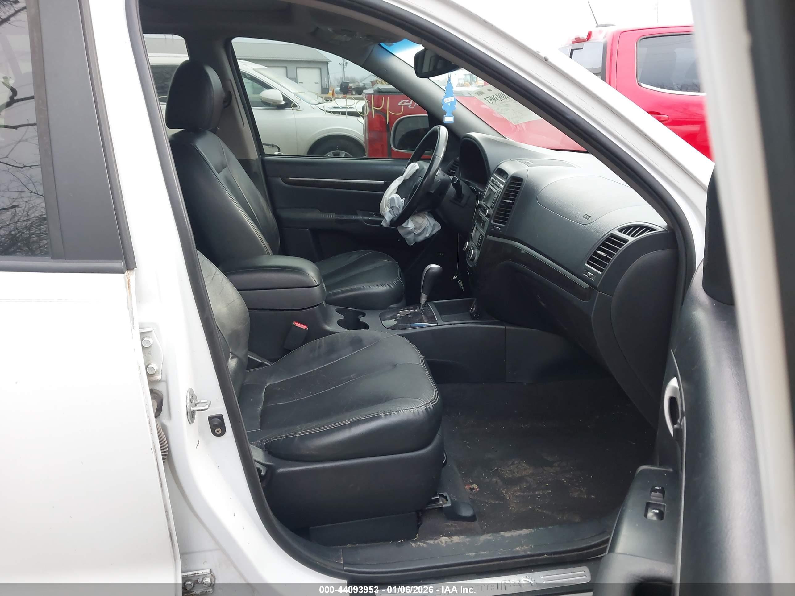 HYUNDAI SANTA image 5