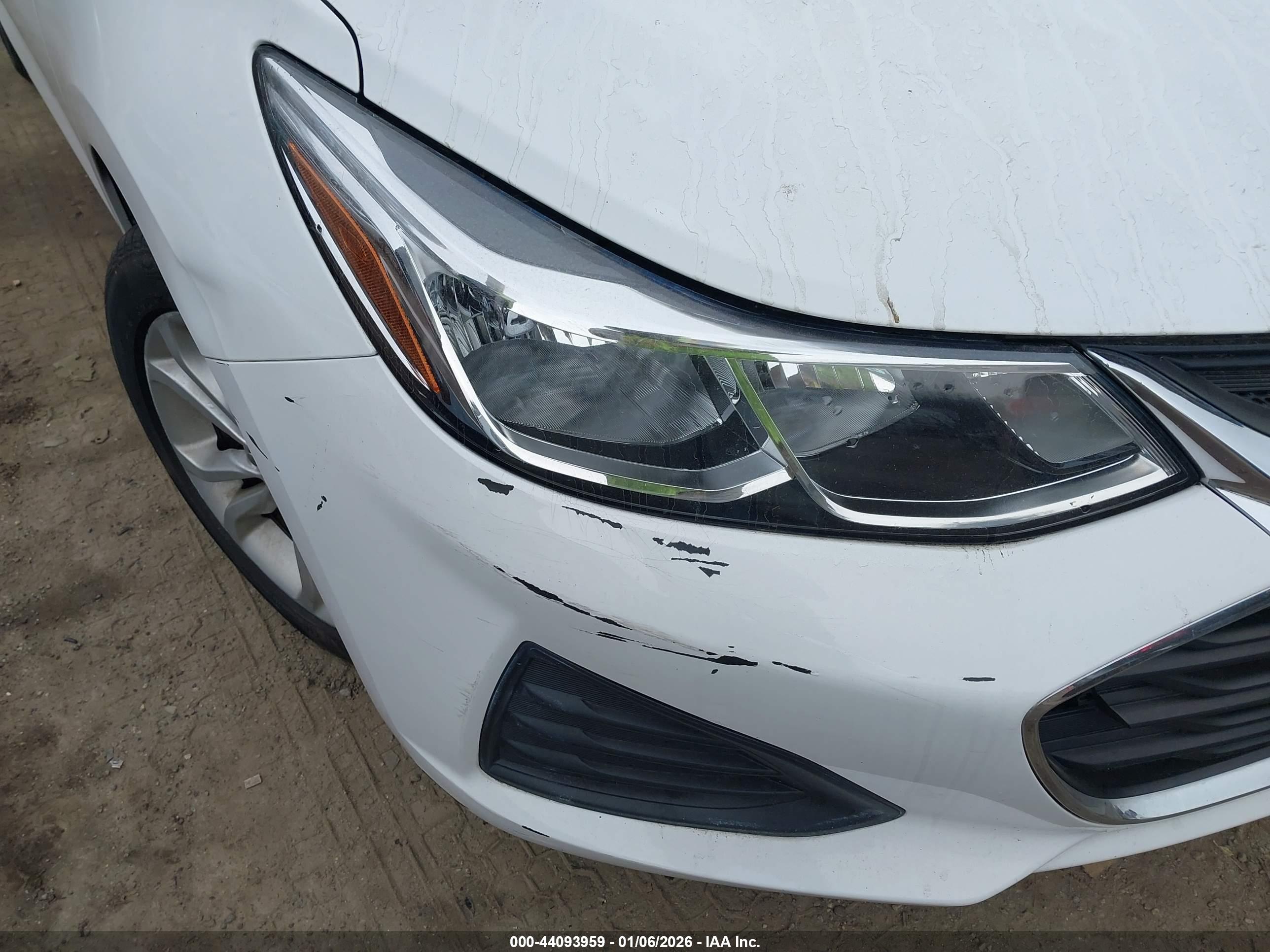 CHEVROLET CRUZE image 6