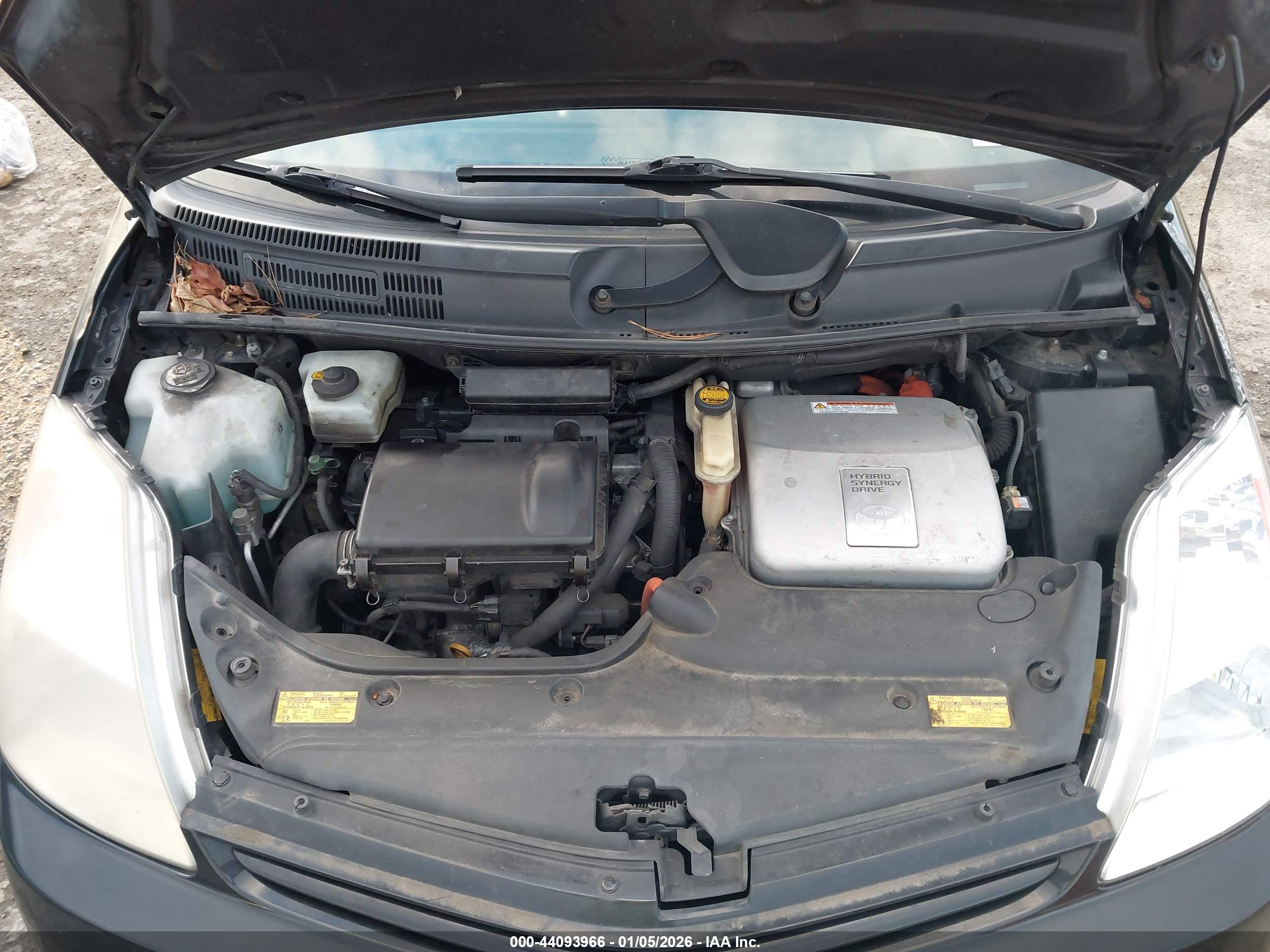 TOYOTA PRIUS image 10
