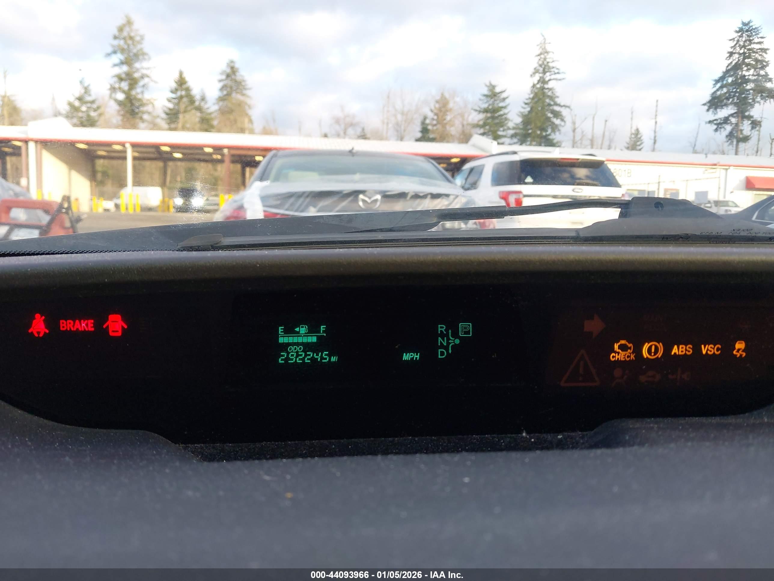TOYOTA PRIUS image 7