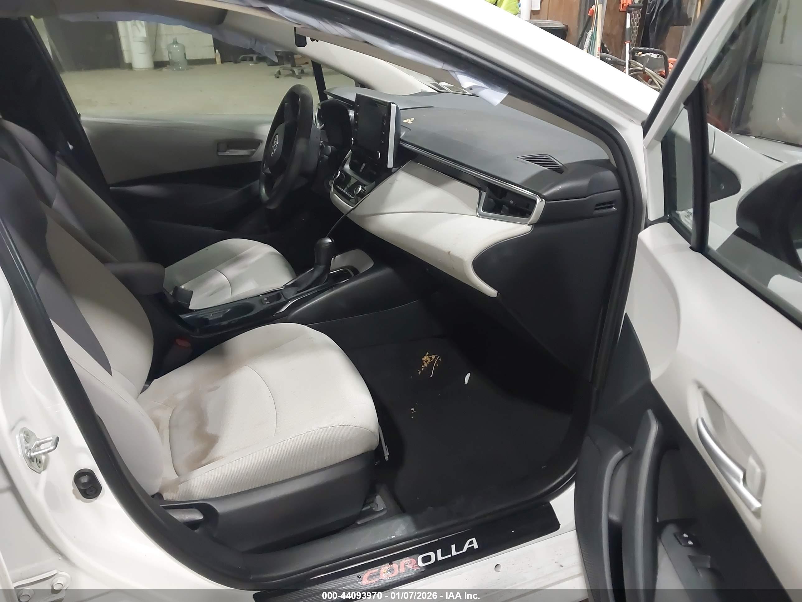 TOYOTA COROLLA image 5