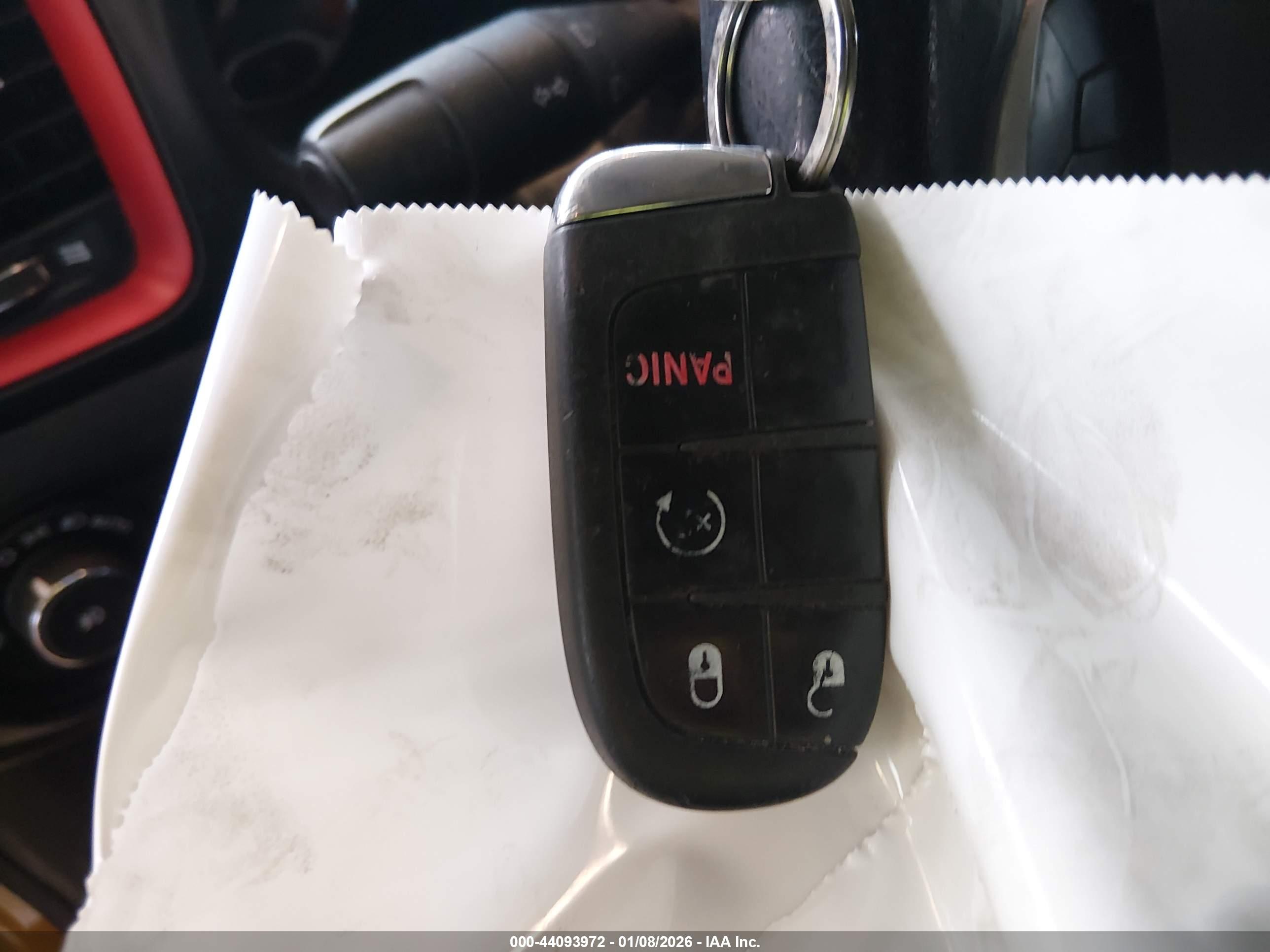 JEEP RENEGADE image 11