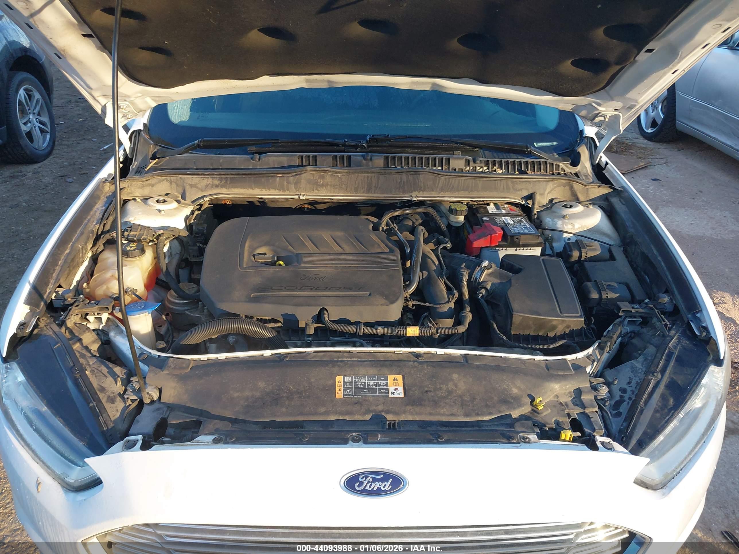 FORD FUSION image 10
